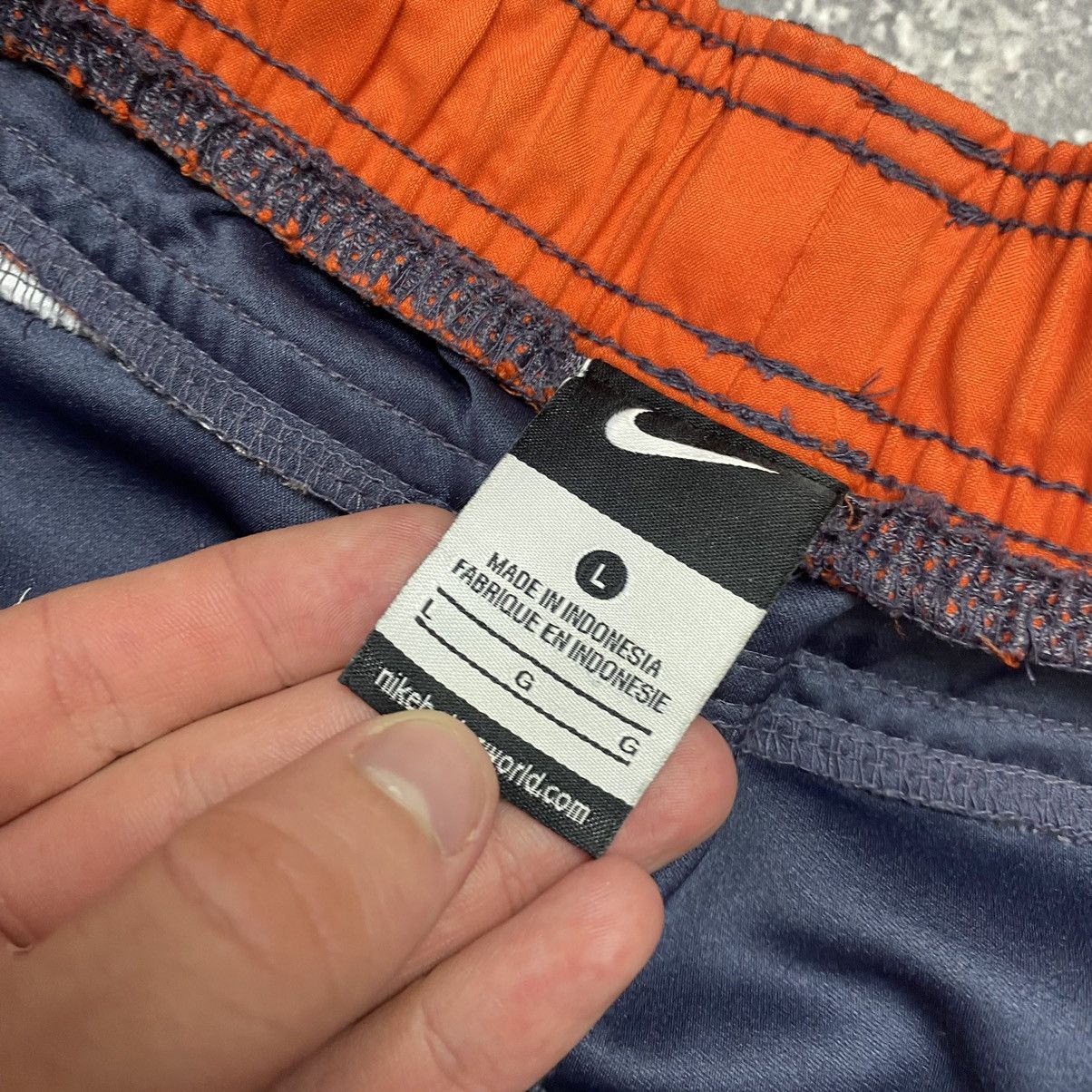 Other Vintage Nike Small Swoosh Graphic logo 99’s shorts Size US 34 / EU 50 - 6 Thumbnail