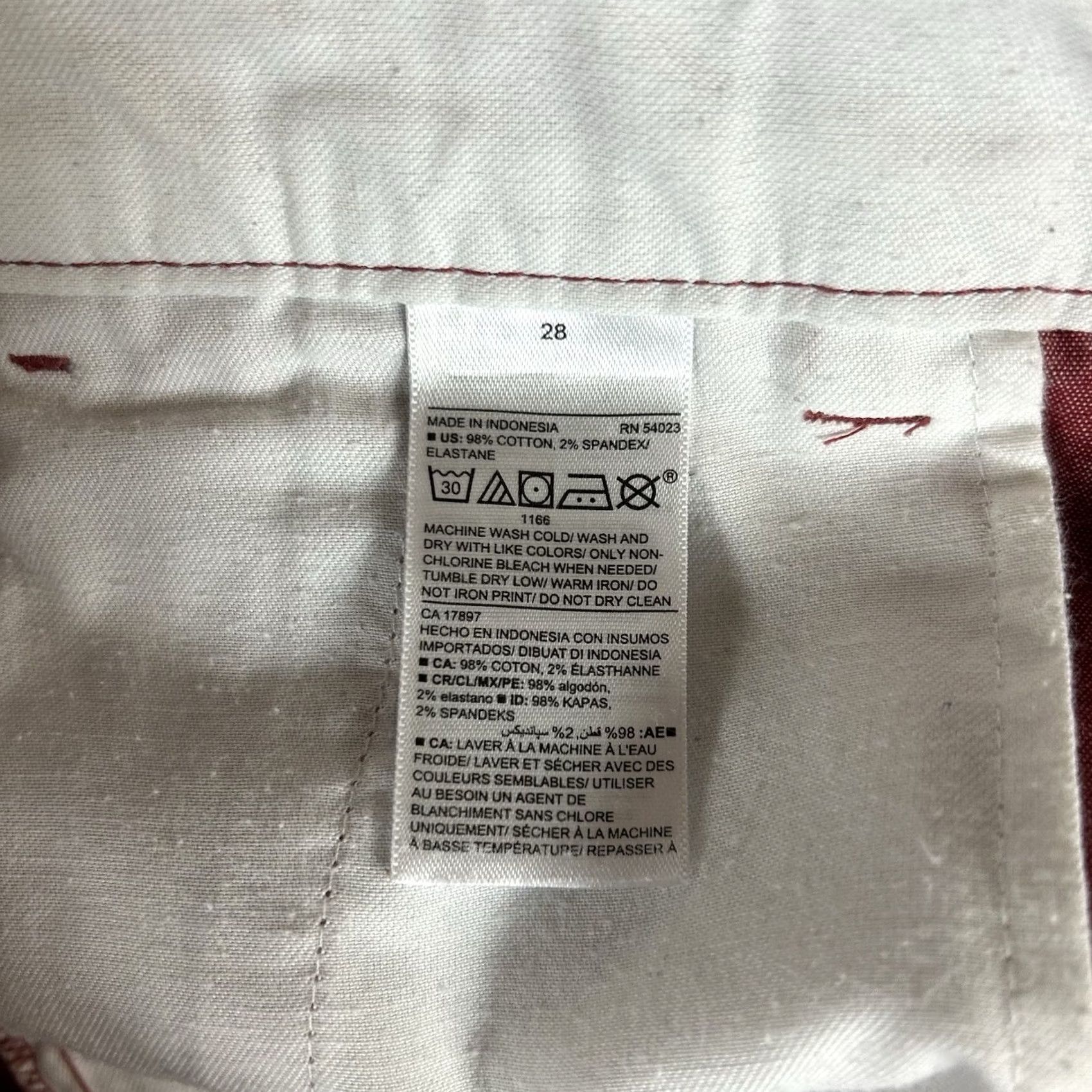 Old Navy Old Navy Slim Red Chambray Chino Shorts Men 28 Casual Flat Front Mid Rise Button Zipper Pockets 10in Inseam Size US 28 / EU 44 - 5 Thumbnail