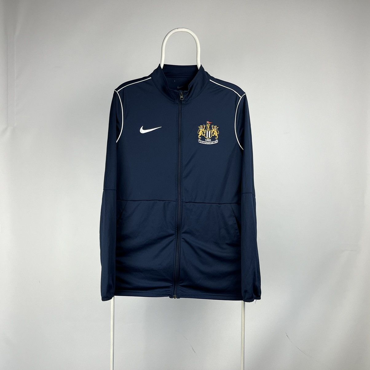 Nike Nike Newcastle united soccer track jacket windbreaker Large Size US L / EU 52-54 / 3 - 1 Thumbnail