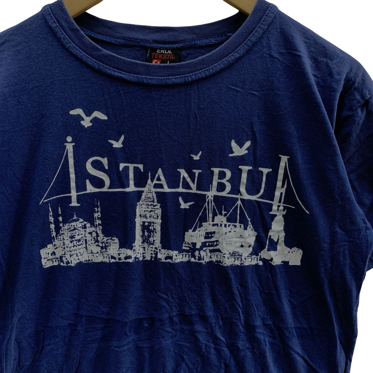 Vintage Vintage Style Istanbul Skyline Graphic T-Shirt Tourist Tee Size US L / EU 52-54 / 3 - 6 Thumbnail