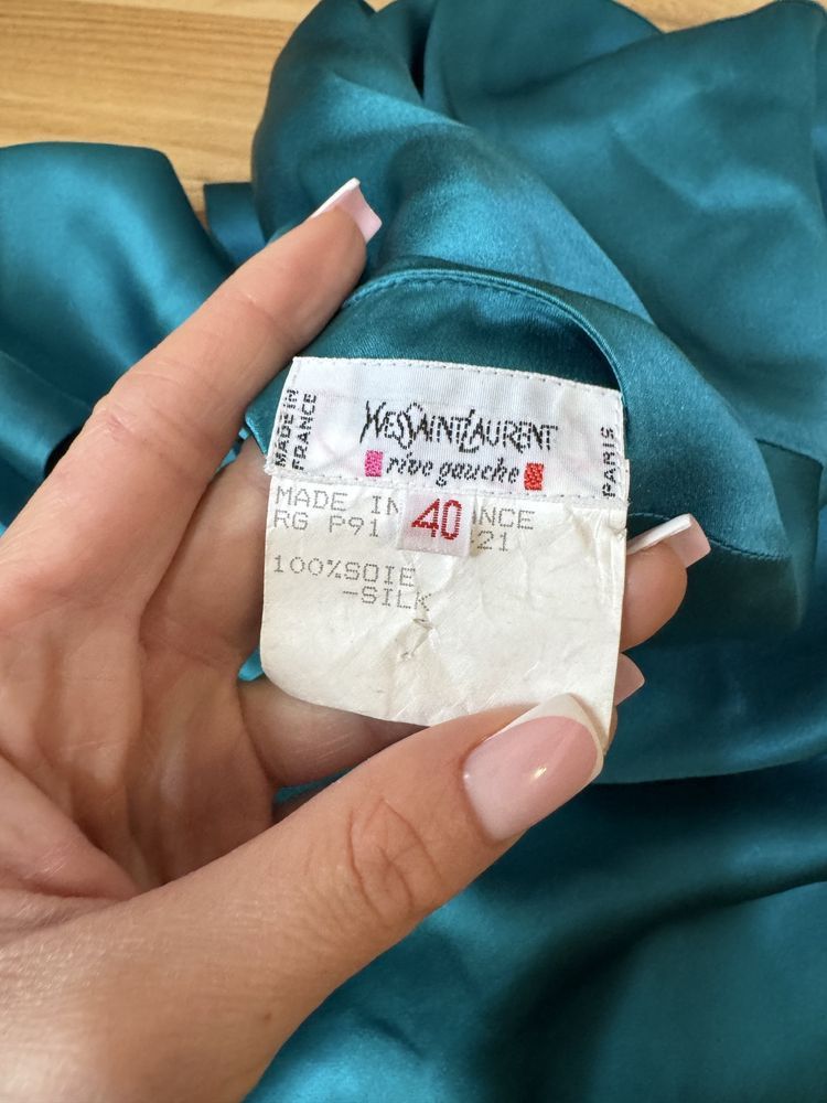 Yves Saint Laurent Vintage Yves Saint Laurent Silk Blouse Size S / US 4 / IT 40 - 2 Thumbnail