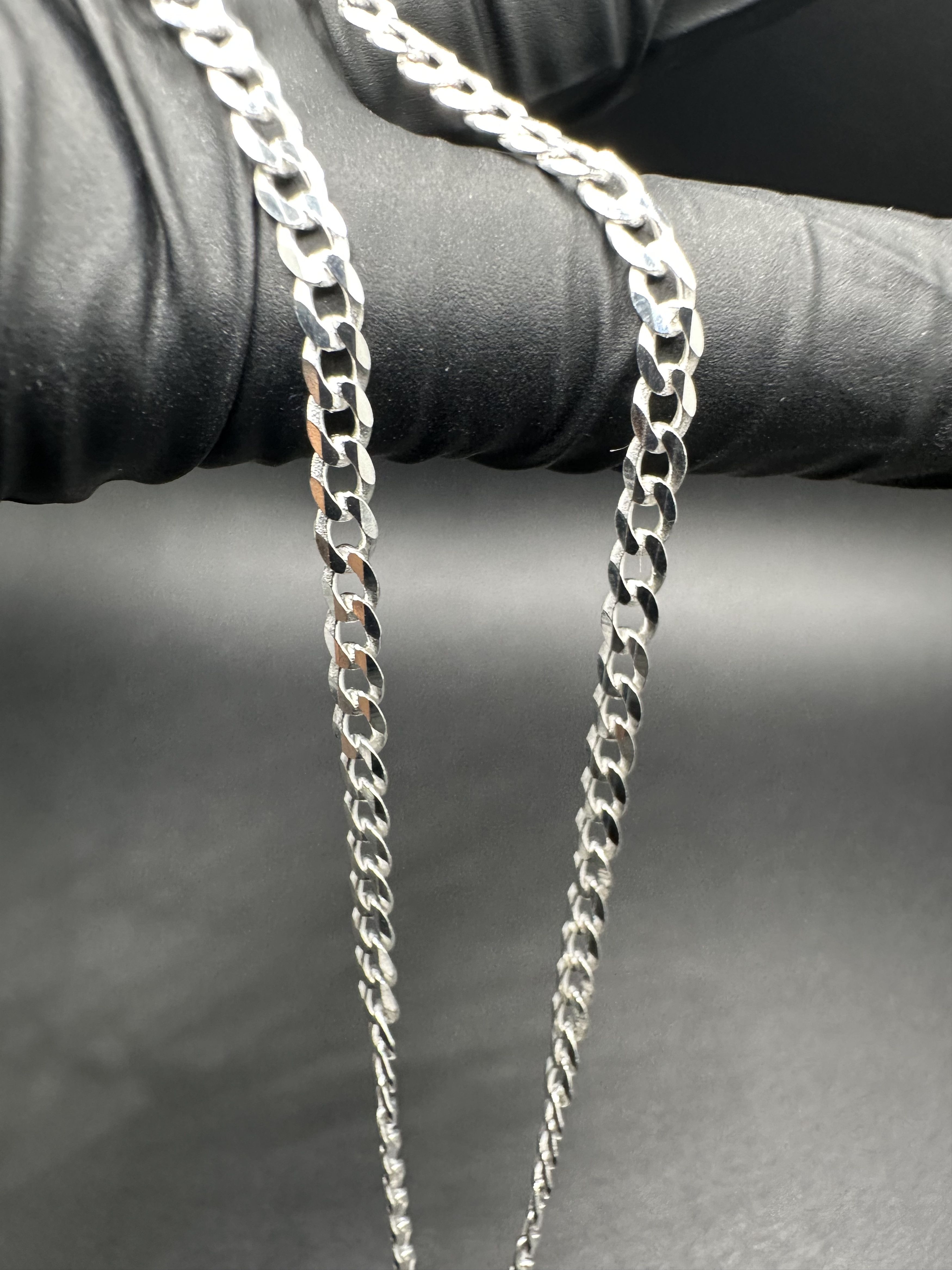Jewelry STERLING SILVER .925 CUBAN NECKLACE Size ONE SIZE - 1 Thumbnail