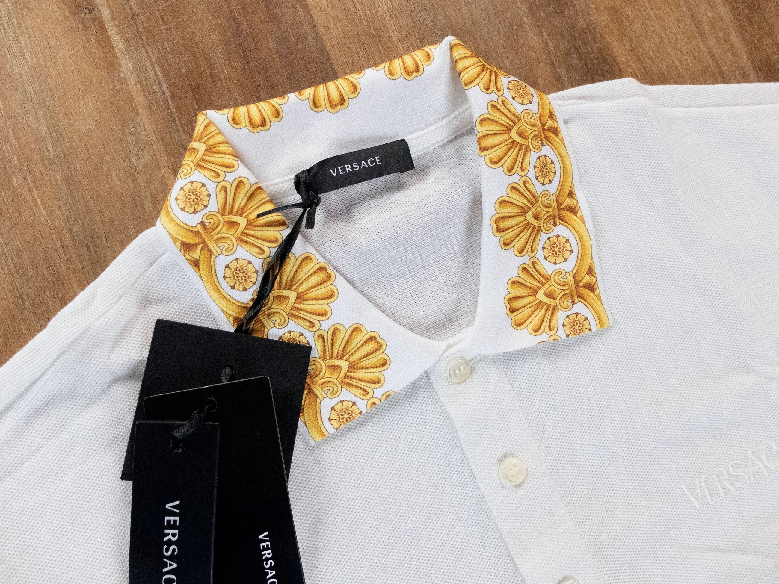 Versace VERSACE white barocco collar polo shirt Size Medium q Size US M / EU 48-50 / 2 - 3 Thumbnail