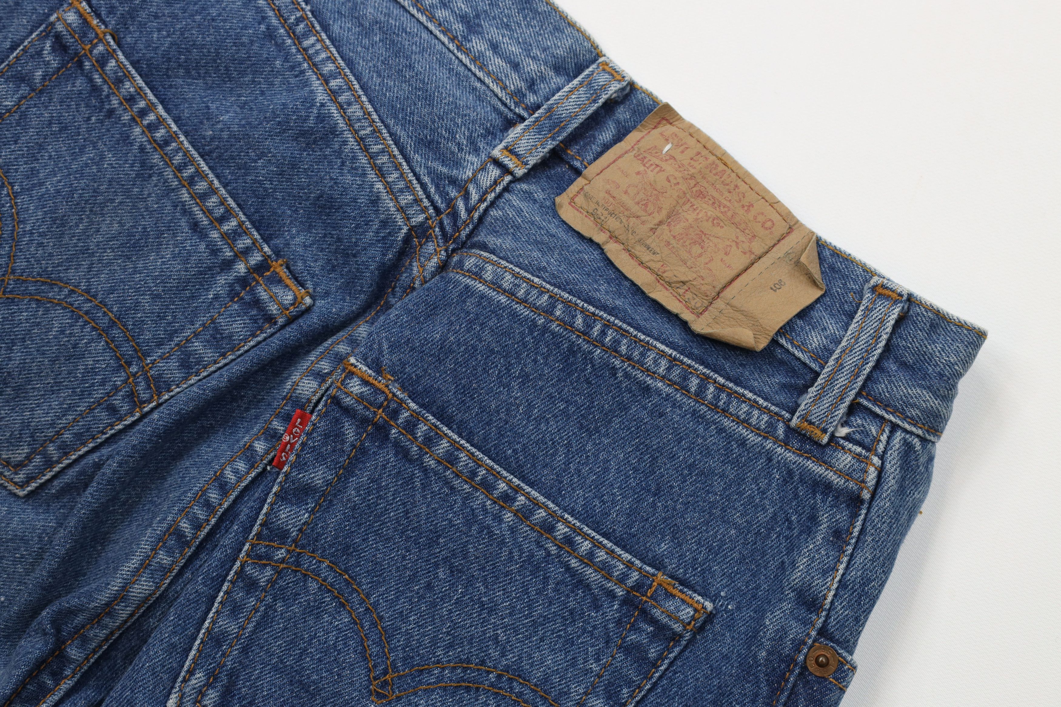 Levi's Vintage 90s Levis 901xx Button Fly High Waisted Mom Jeans Size 27" / US 4 / IT 40 - 15 Thumbnail