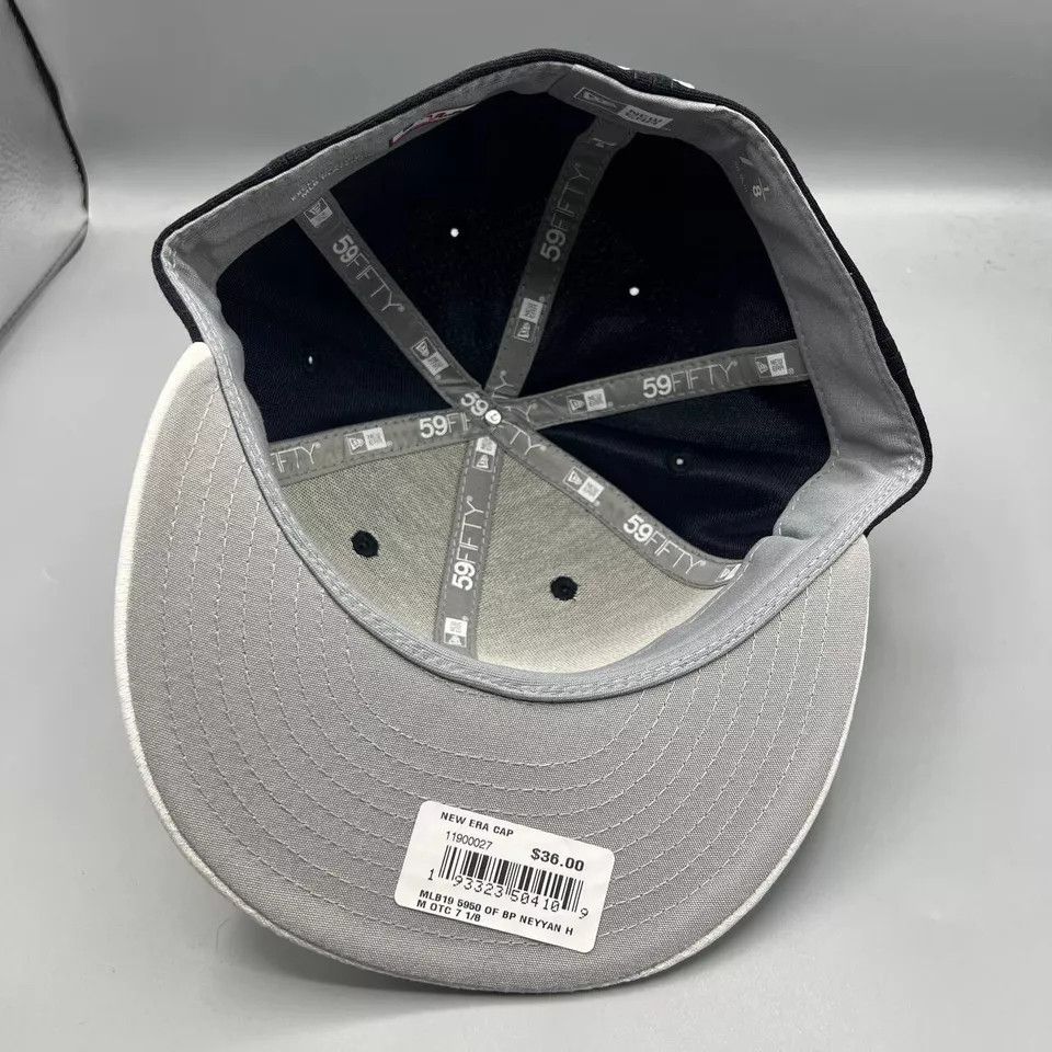 New Era New York Yankees Hat Men 7 1/8 Black White Fitted Cap New Size ONE SIZE - 7 Thumbnail