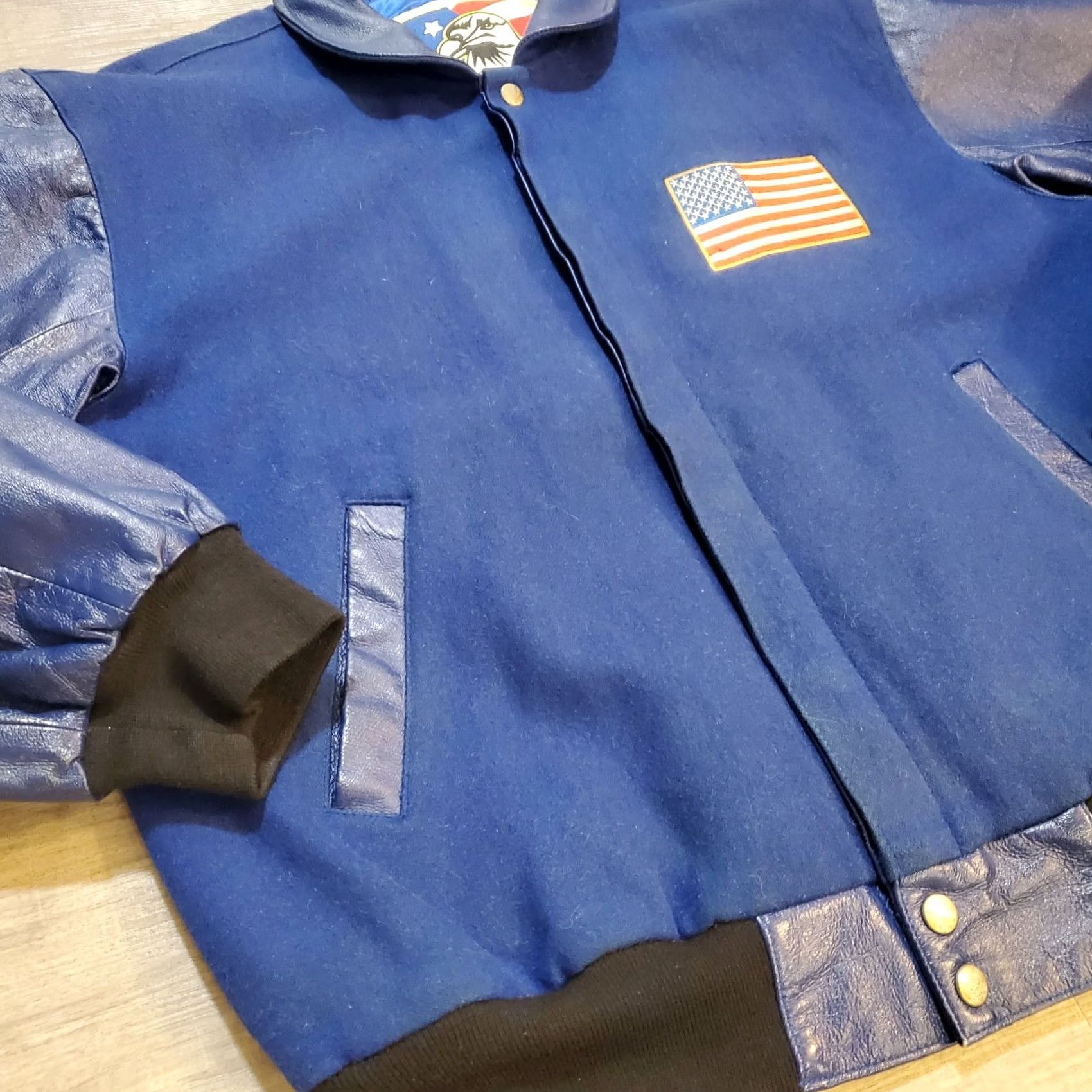 Vintage VINTAGE Unbranded Blue Leather And Wool American Flag Varsity Jacket Mens Sz L Size US L / EU 52-54 / 3 - 4 Thumbnail