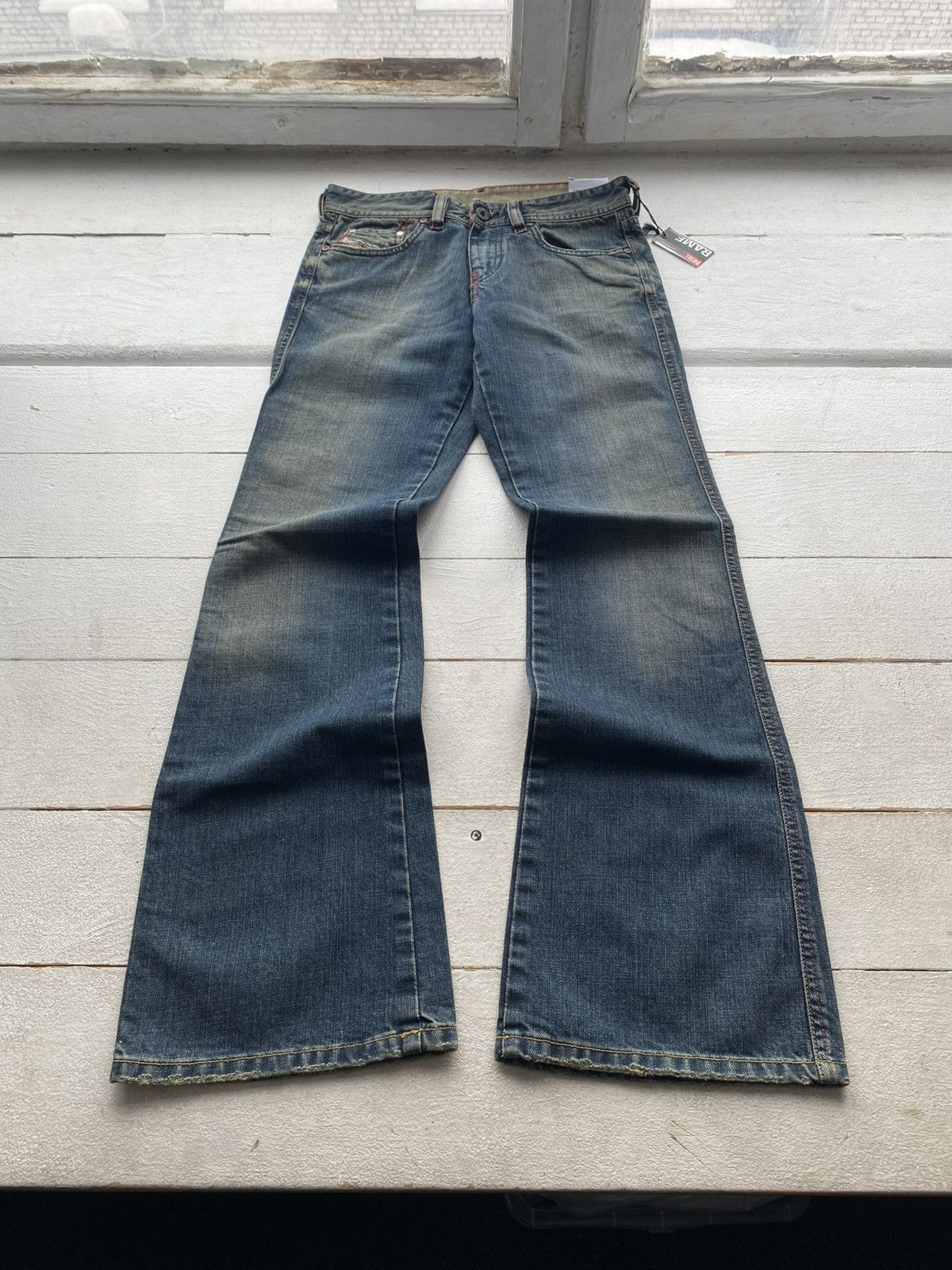 Diesel NWT 90s Luxury Diesel Rame Bootcut Jeans Made in Italy W26 Size 26" / US 2 / IT 38 - 1 Thumbnail