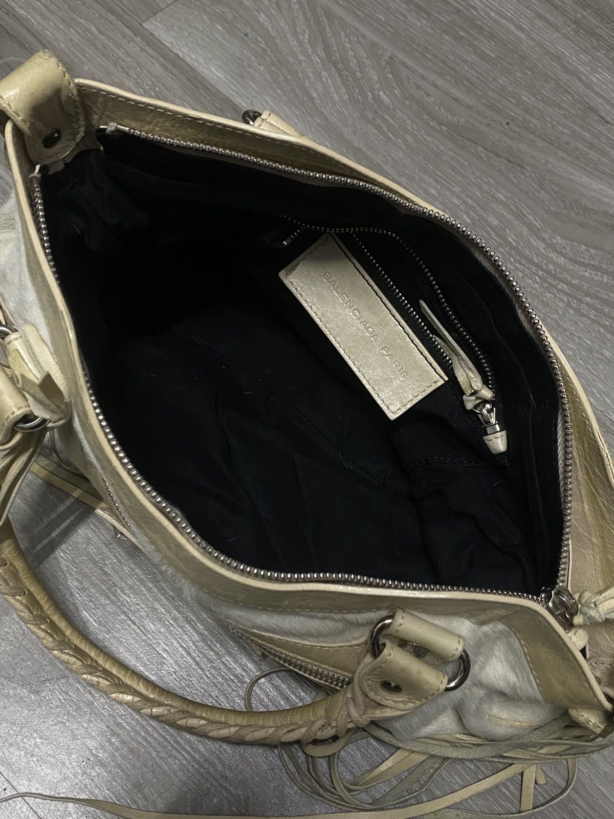 Balenciaga Balenciaga - 2000’s - LIMITED pony hair first city white Size ONE SIZE - 17 Thumbnail
