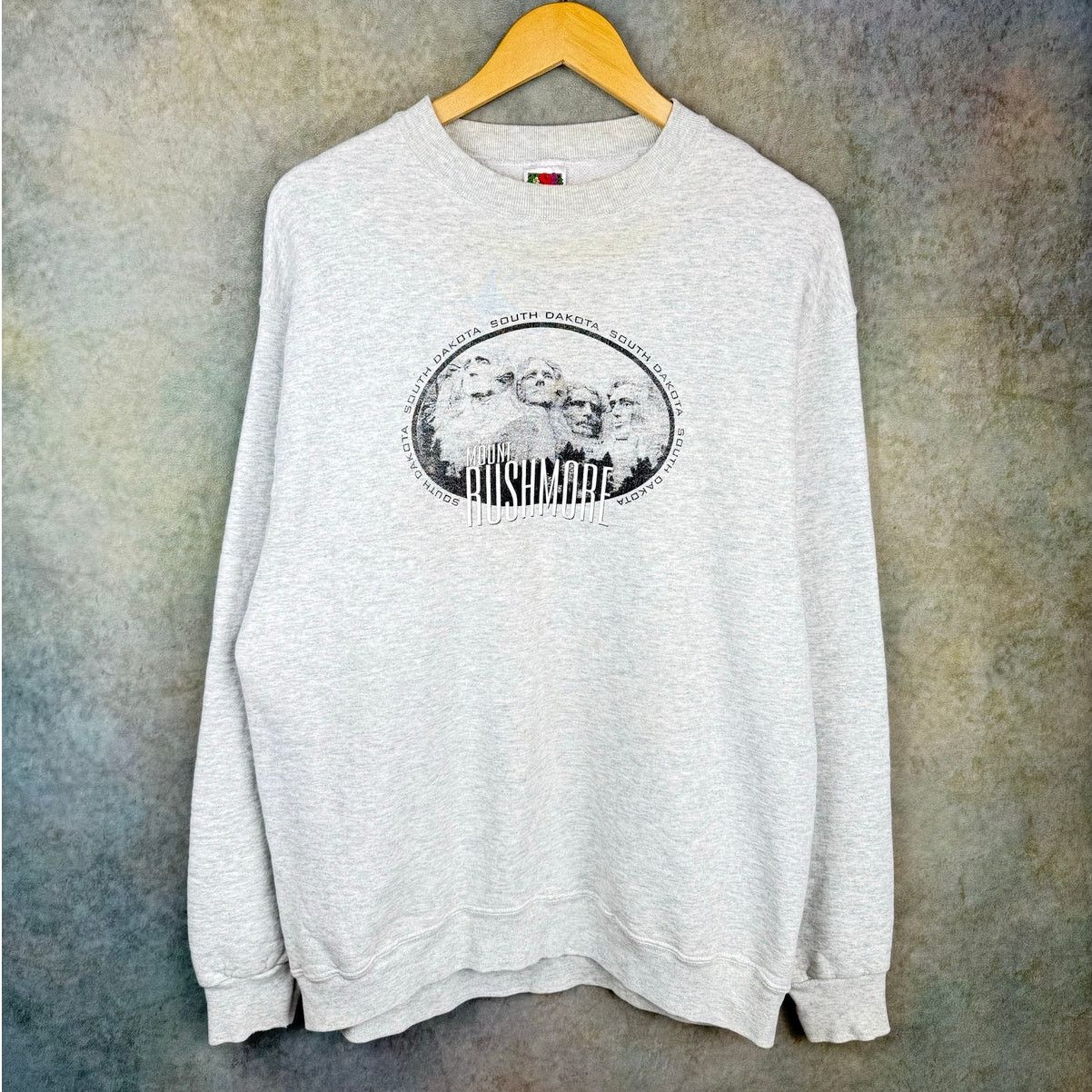 Fruit Of The Loom VTG 90s Mount Rushmore Sweatshirt Sz L Gray South Dakota USA Size US L / EU 52-54 / 3 - 1 Thumbnail