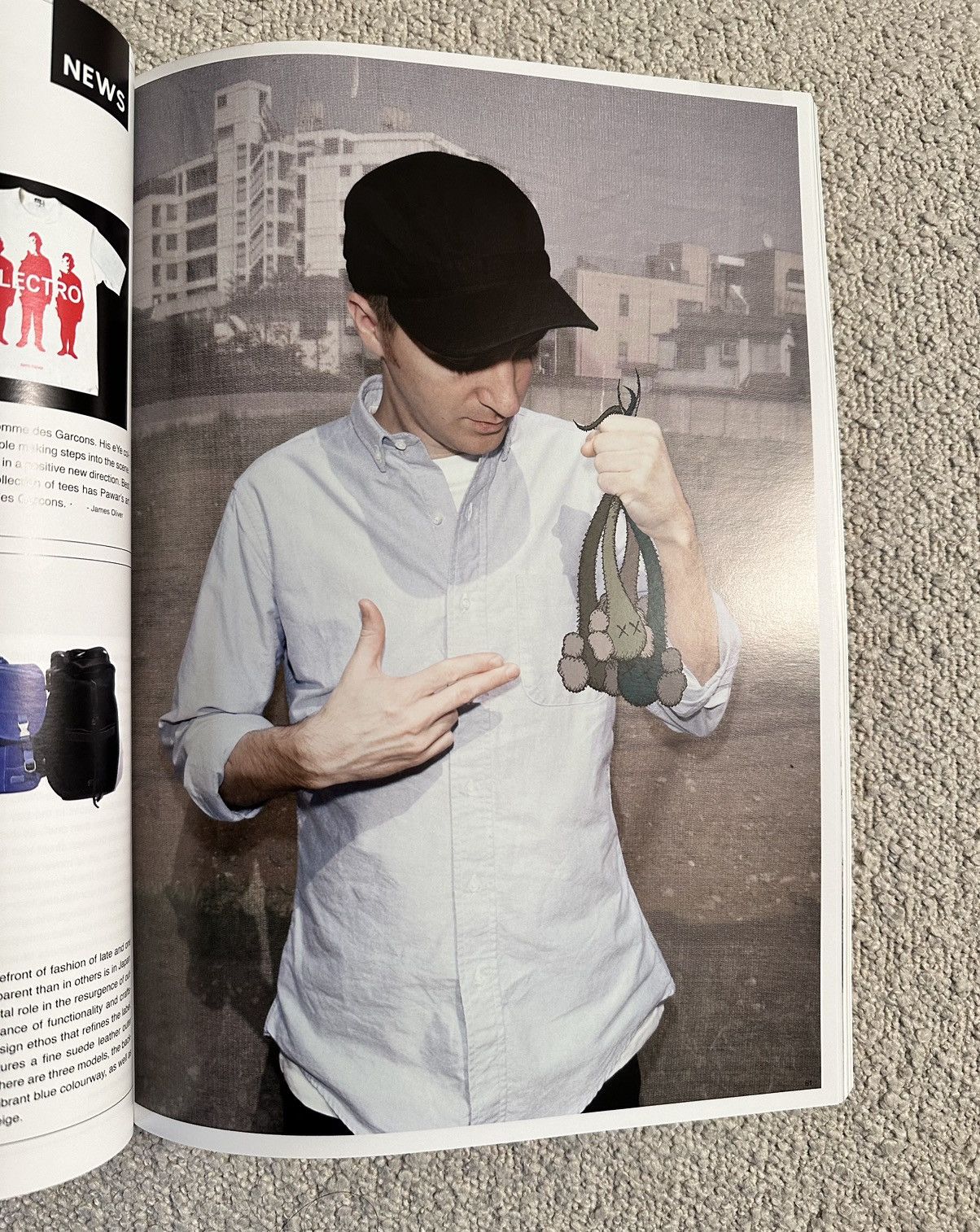 Kaws Kaws The New Order Magazine 2009 [NEW] Size ONE SIZE - 3 Thumbnail