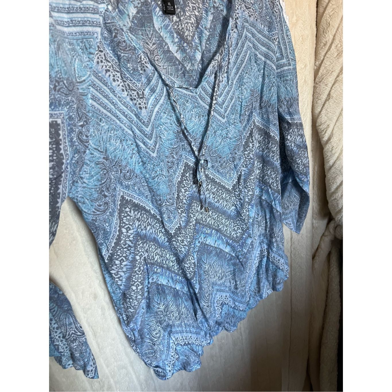 Alyx ALYX Blue Patterned V-Neck Shirt Woman’s Size XL Size XL / US 12-14 / IT 48-50 - 7 Thumbnail
