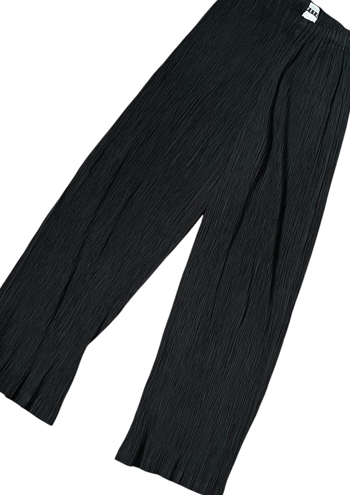 Homme Plisse Issey Miyake TAX FREE 🇺🇸 Vintage issey miyake fete pleats black trousers Size 22" - 2 Thumbnail