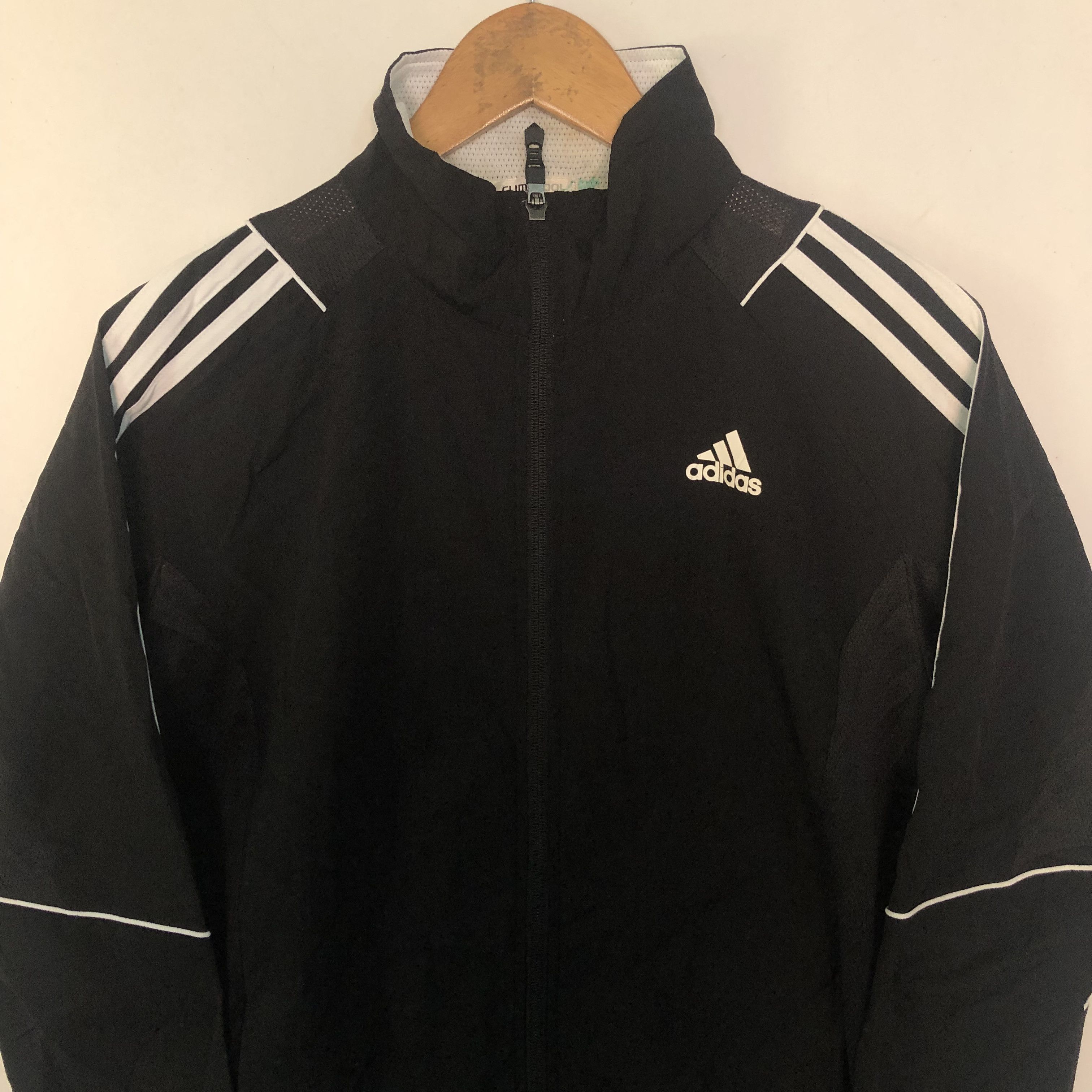 Adidas Adidas Windbreaker Running Wear Three Stripe Black Small Size US S / EU 44-46 / 1 - 3 Thumbnail