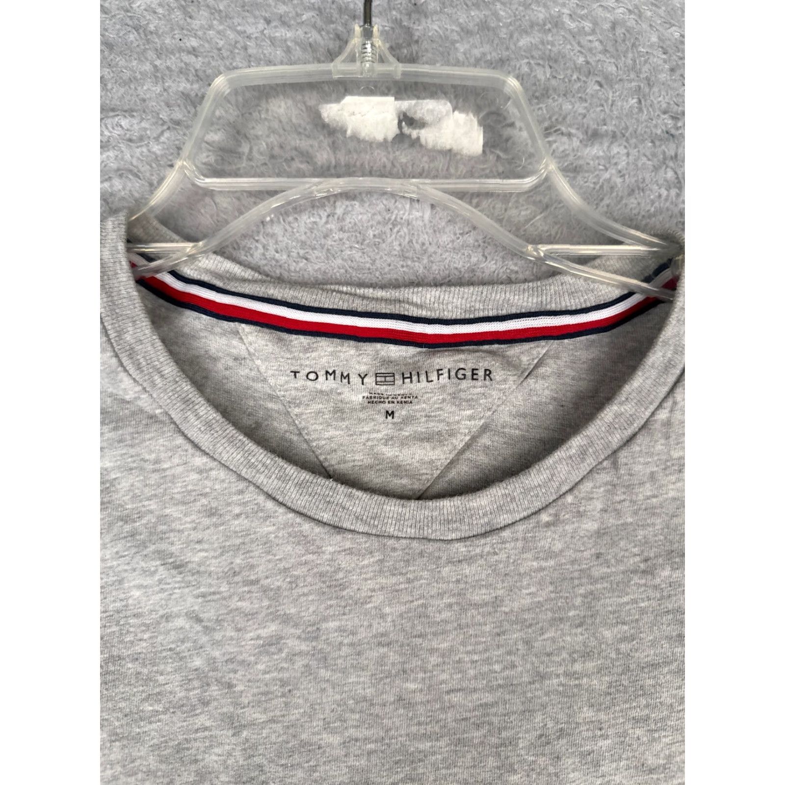 Tommy Hilfiger Tommy Hilfiger Shirt Adult Medium Gray Short Sleeve Crew Neck Pocket Cotton Logo Embroidered Men’s T-Shirt Size US M / EU 48-50 / 2 - 7 Thumbnail