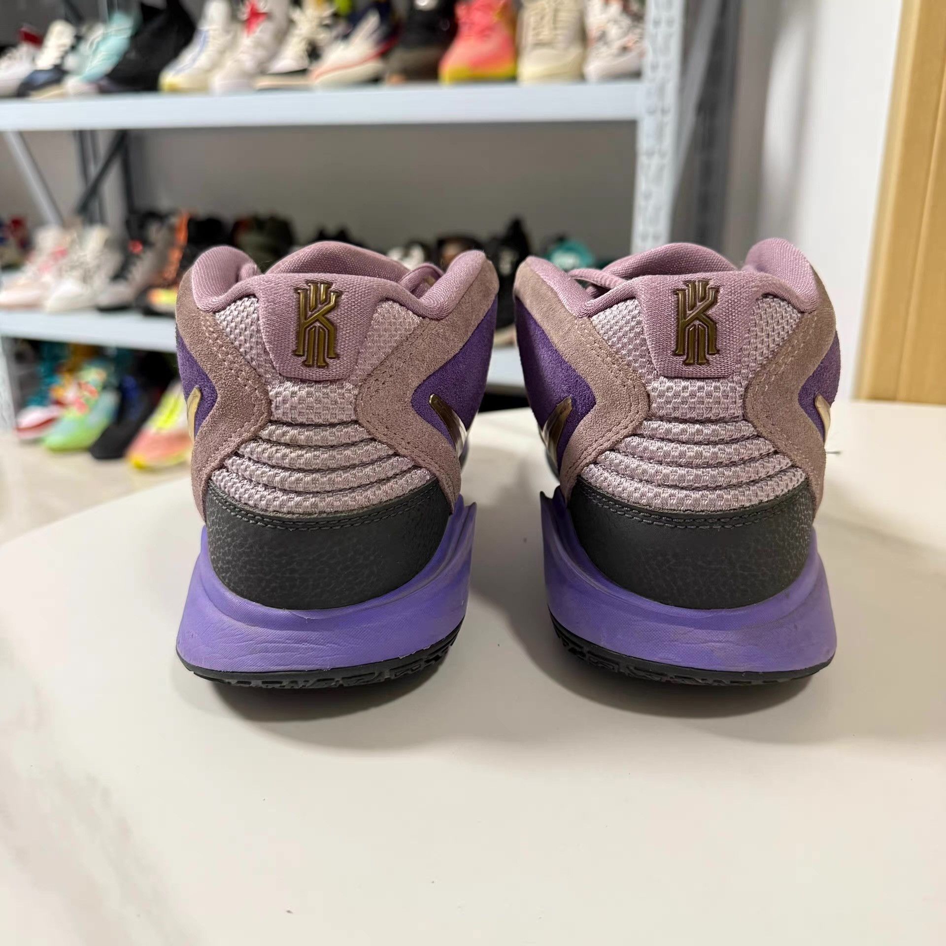 Nike Nike Kyrie Infinity, shock absorption Q10 Size US 8.5 / EU 41-42 - 3 Thumbnail