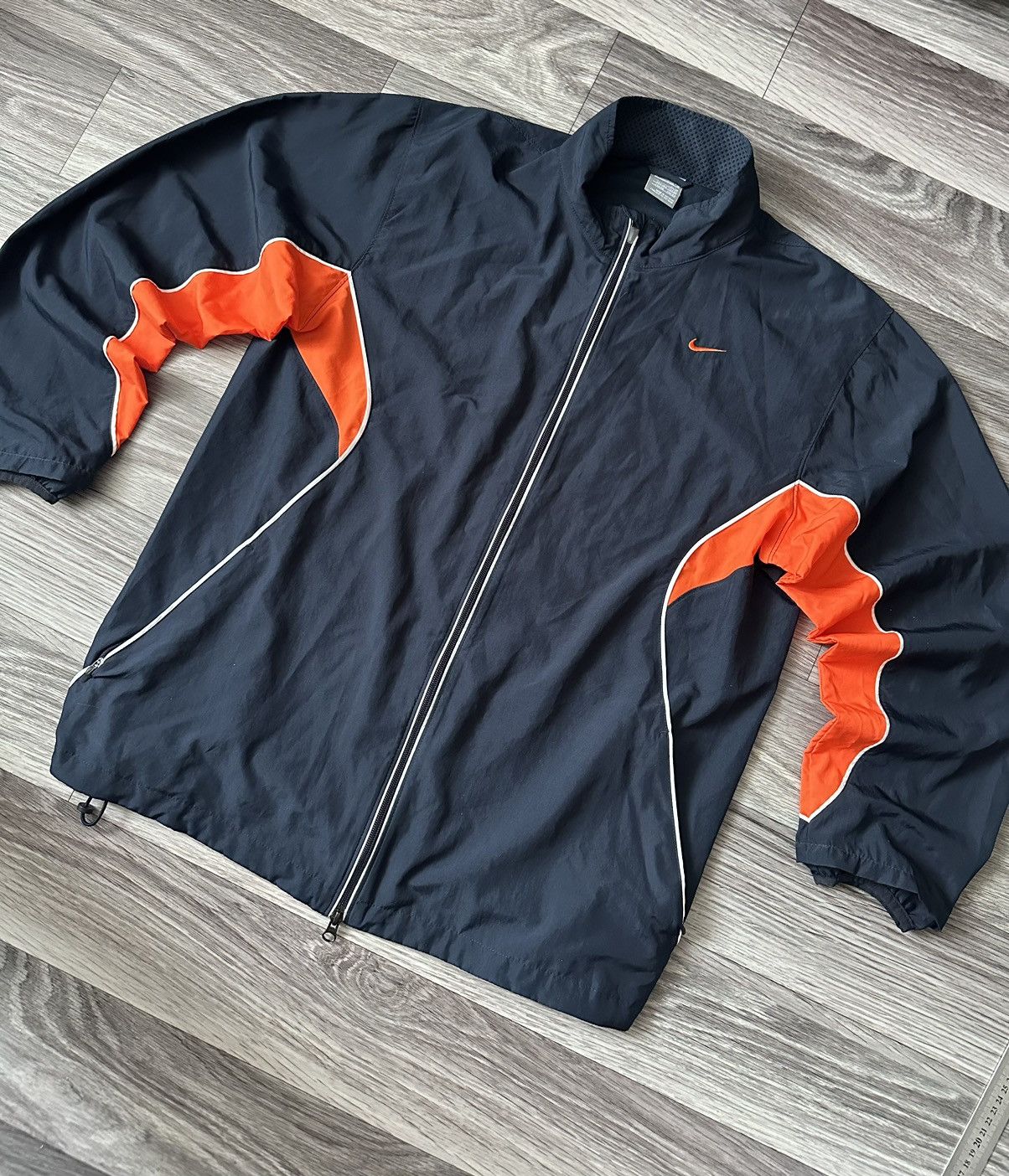 Nike Nike Tn Court vintage Windrunner jacket y2k nylon track jack Size US L / EU 52-54 / 3 - 2 Thumbnail