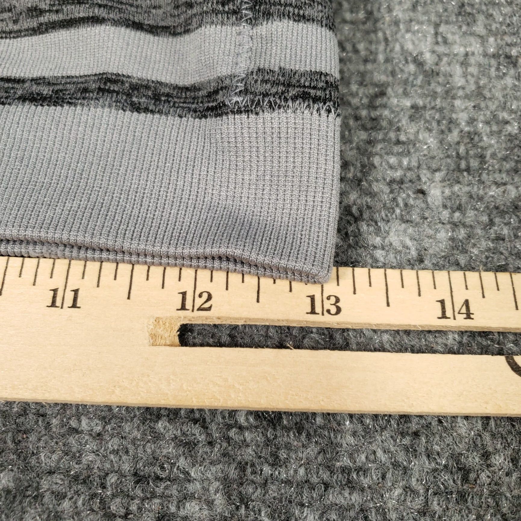 New Balance New Balance Sports Bra Women M Medium Gray Pullover Striped Wireless Knit Cotton Blend Breatha​ble Comfort Straps Logo Activewear M Womens Size M / US 6-8 / IT 42-44 - 6 Thumbnail