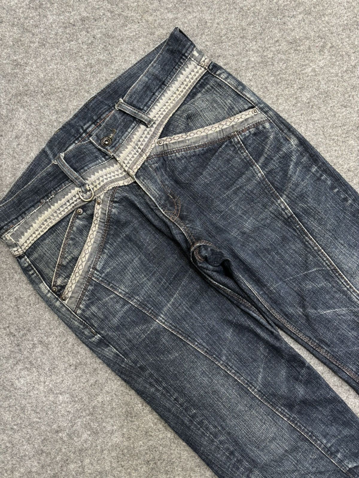 HIDEAWAYS 💥Avant Garde💥Hideaways Multiple Seam Flare Denim F621 Size US 31 - 10 Thumbnail