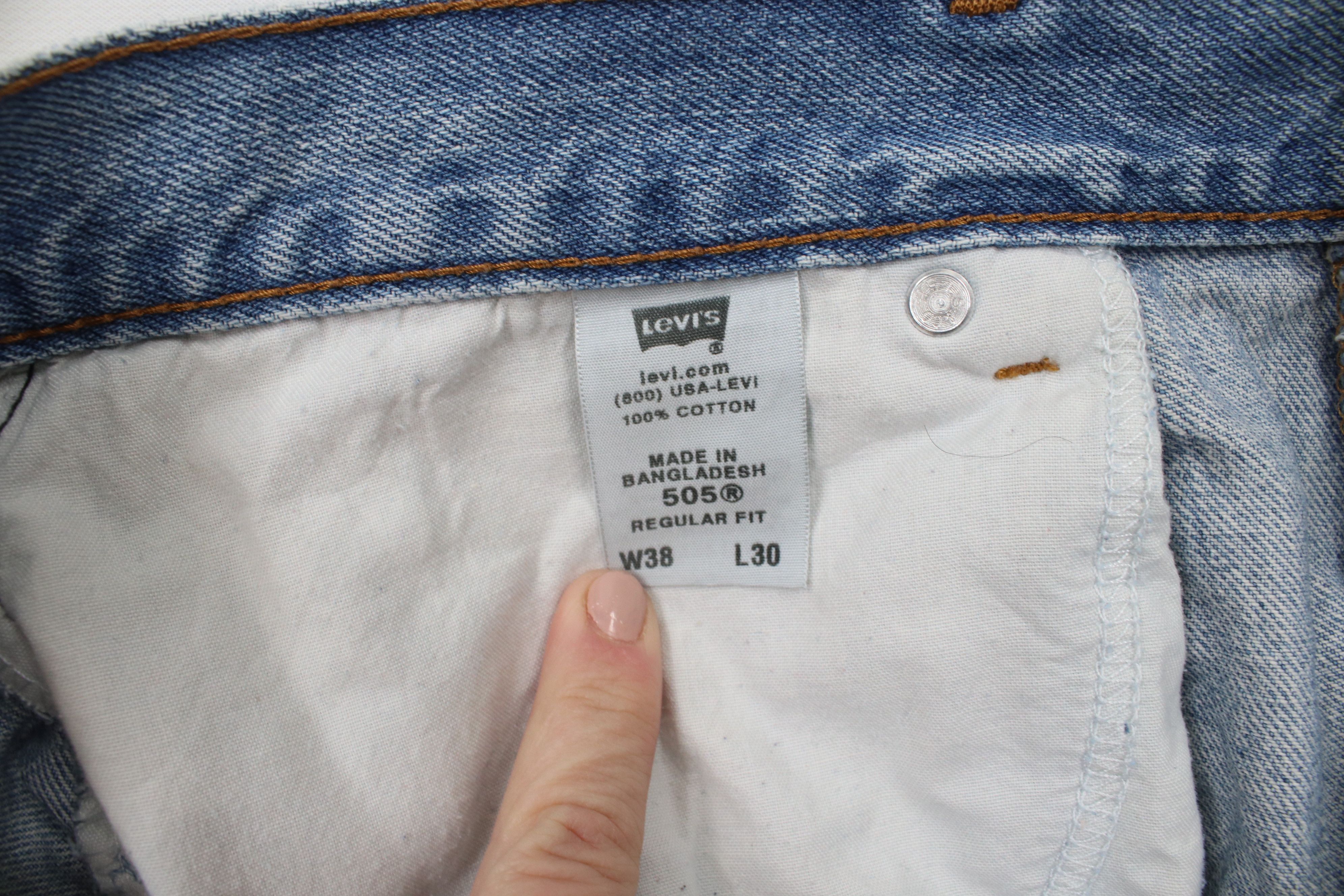 Levi's × Vintage Vintage Y2K Levis 505 Fit Cut Off Denim Jean Shorts Jorts Size US 38 / EU 54 - 7 Thumbnail