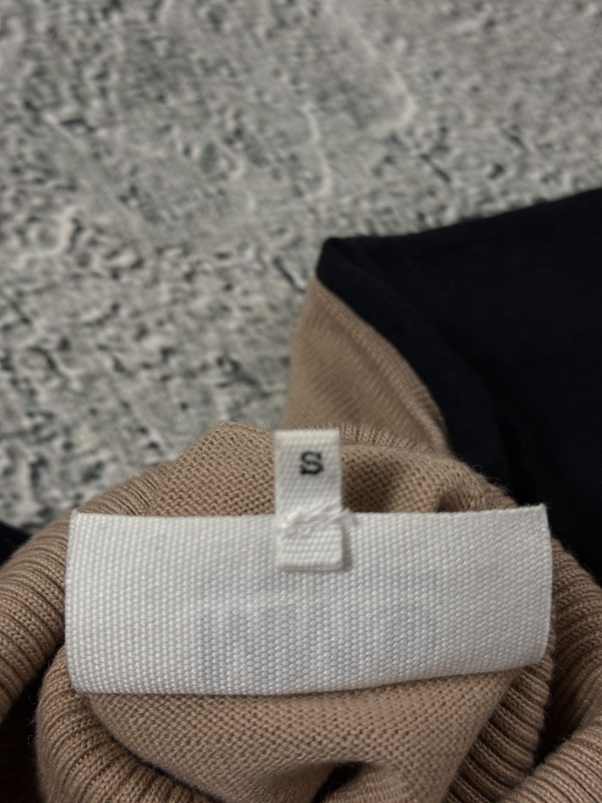 Maison Margiela MM6 Maison Margiela Beige/Black turtleneck sweater T-shirt Size US S / EU 44-46 / 1 - 5 Thumbnail