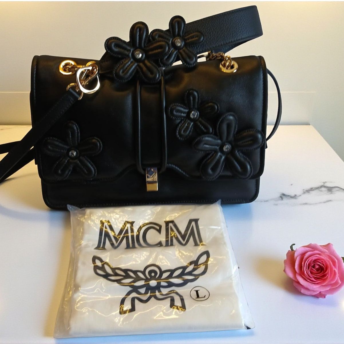 MCM NWT MCM Limited Collection Medium Leather Shoulder/Crossbody Size ONE SIZE - 6 Thumbnail