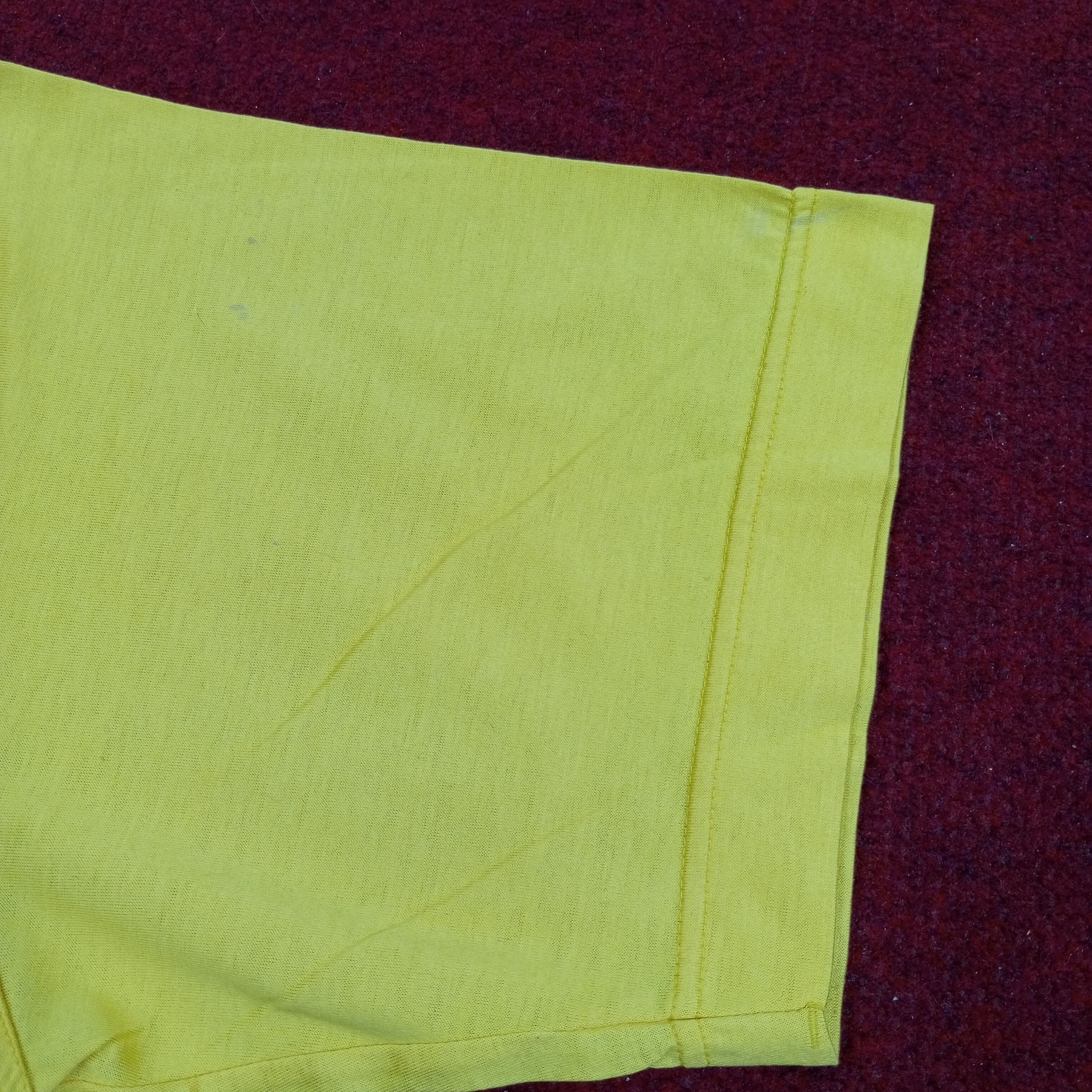 Vintage × Yves Saint Laurent Yves Saint Laurent Small Logo Pocket Design Tshirt Size US L / EU 52-54 / 3 - 5 Thumbnail
