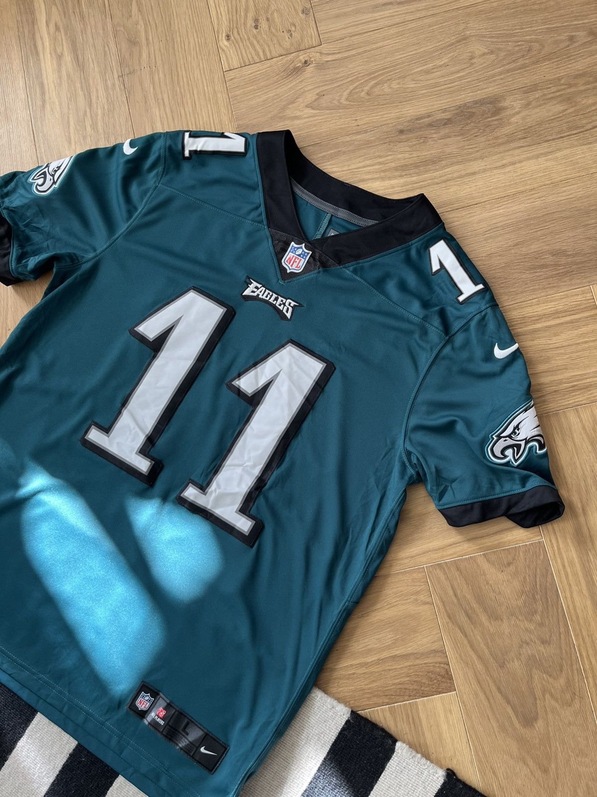 Nike Philadelphia Eagles #11 Carson Wentz NFL Jersey – Size L Size US L / EU 52-54 / 3 - 4 Thumbnail