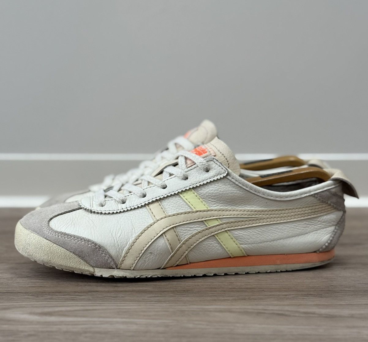 Asics Vintage Asics Onitsuka Tiger Leather Sneakers Size US 9 / IT 39 - 4 Thumbnail