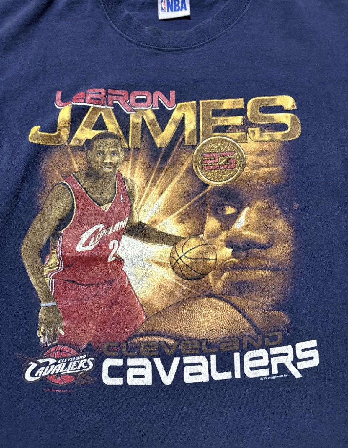 NBA VINTAGE RARE CLEVELAND CAVALIERS LEBRON JAMES ROOKIE TEE Size US M / EU 48-50 / 2 - 2 Thumbnail