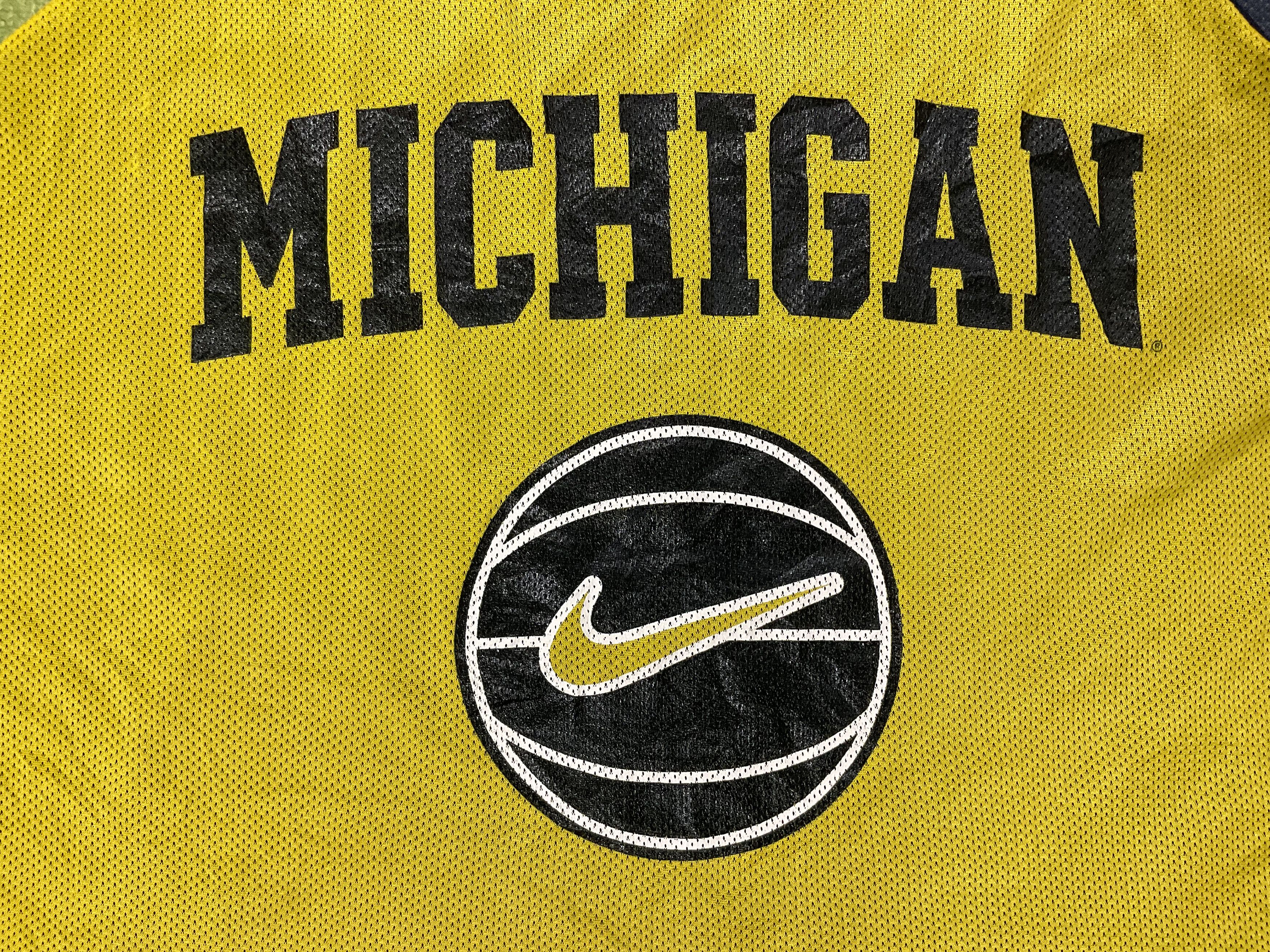 NBA Vintage 90s Reversible Wolverines Basketball Practice Jersey Size US XL / EU 56 / 4 - 7 Thumbnail