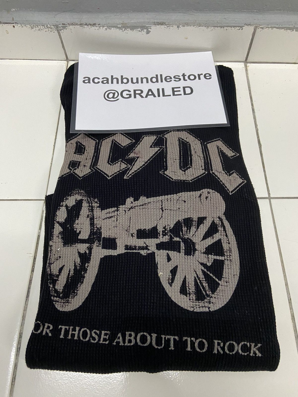 AC/DC ACDC FOR THOSE ABOUT TO ROCK 2005 WAFFLE LONG SLEEVE Size US XL / EU 56 / 4 - 16 Thumbnail