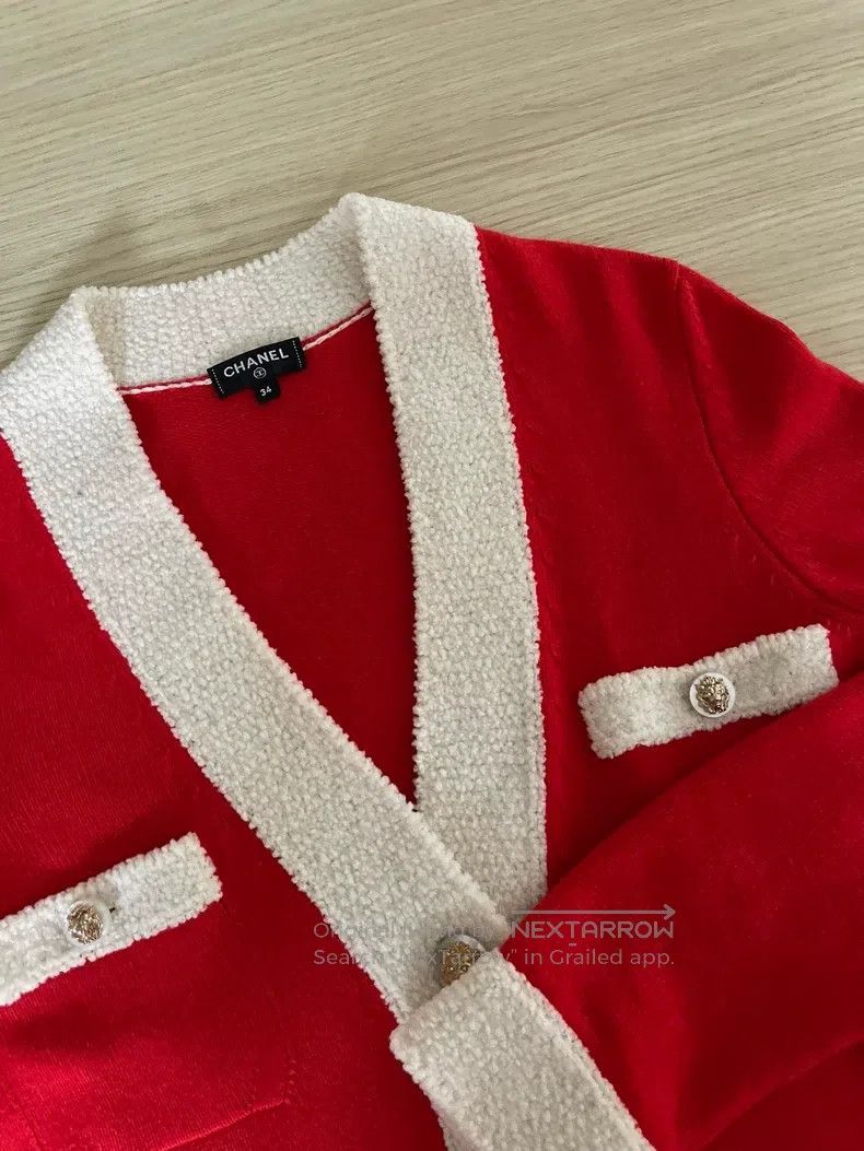 Chanel Chanel Red and white cashmere lion button cardigan coat Size XXS / US 00 / IT 34 - 4 Thumbnail