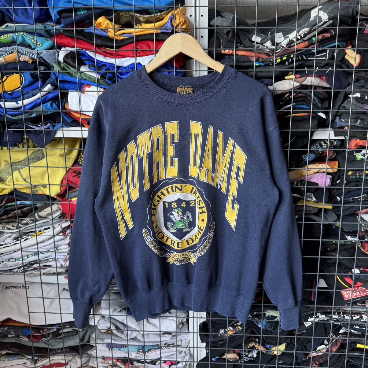 Nutmeg Vintage 90s Notre Dame Irish Nutmeg Sweatshirt Size US M / EU 48-50 / 2 - 1 Thumbnail