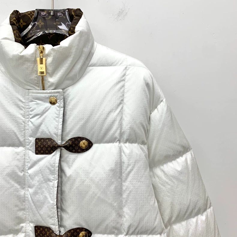 Louis Vuitton Louis Vuitton Long Sleeve Down Jacket with 22 White Lining Size XS / US 0-2 / IT 36-38 - 3 Thumbnail