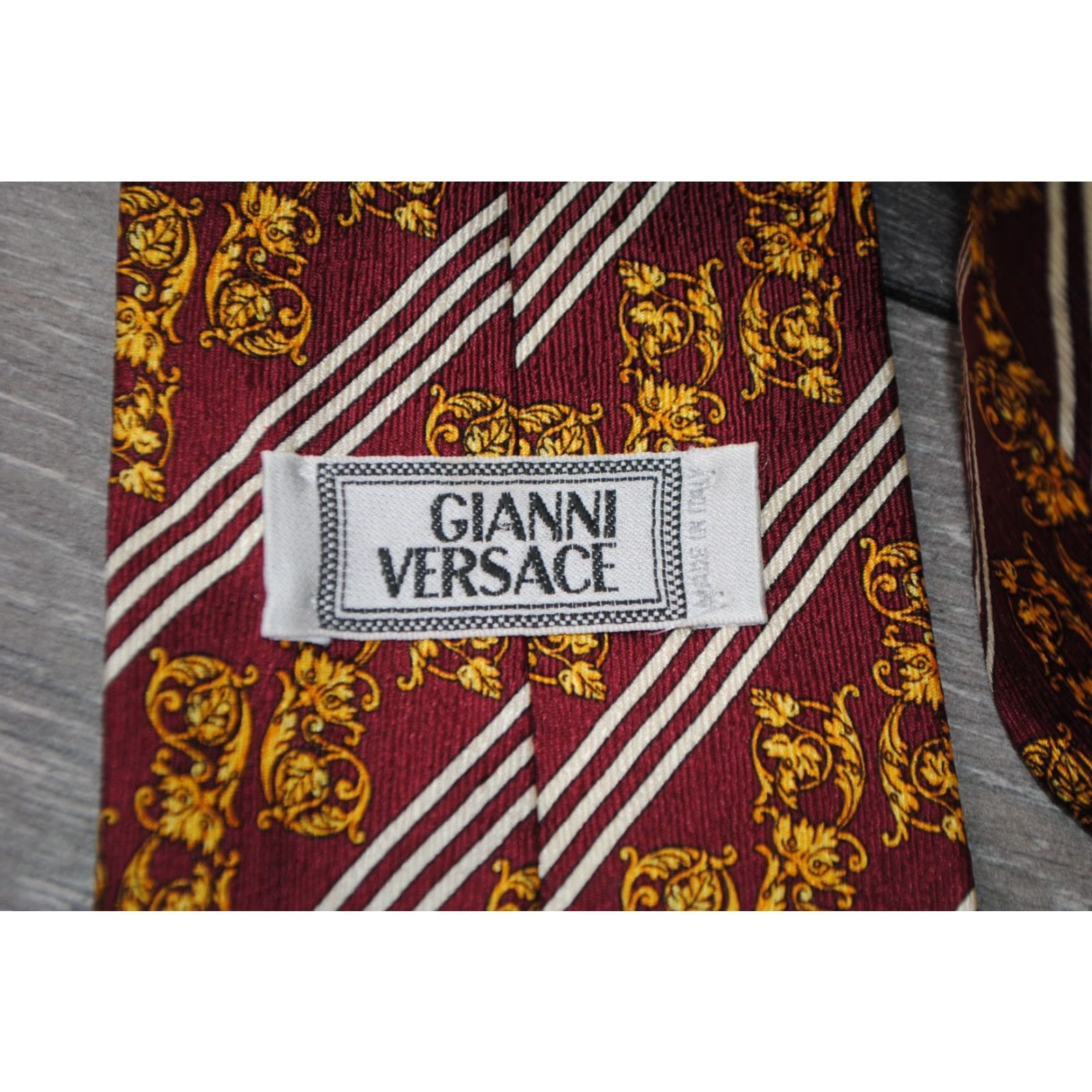 Versace VERSACE Red Tie 100% Silk Made in Italy Medusa Geometrical Striped Barocco Men Tie XS? Size ONE SIZE - 5 Thumbnail