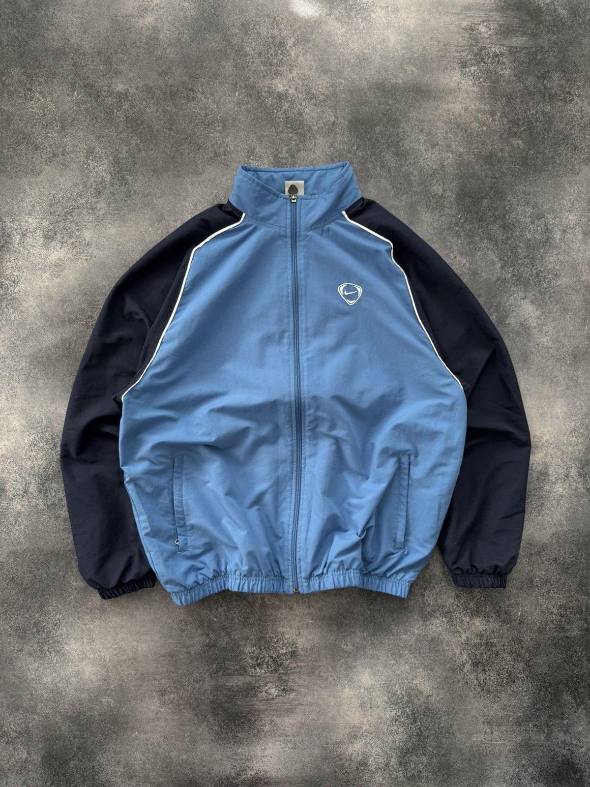 Nike Vintage Nike Track Jacket Swoosh Logo Y2K Drill 90s Size US L / EU 52-54 / 3 - 1 Thumbnail