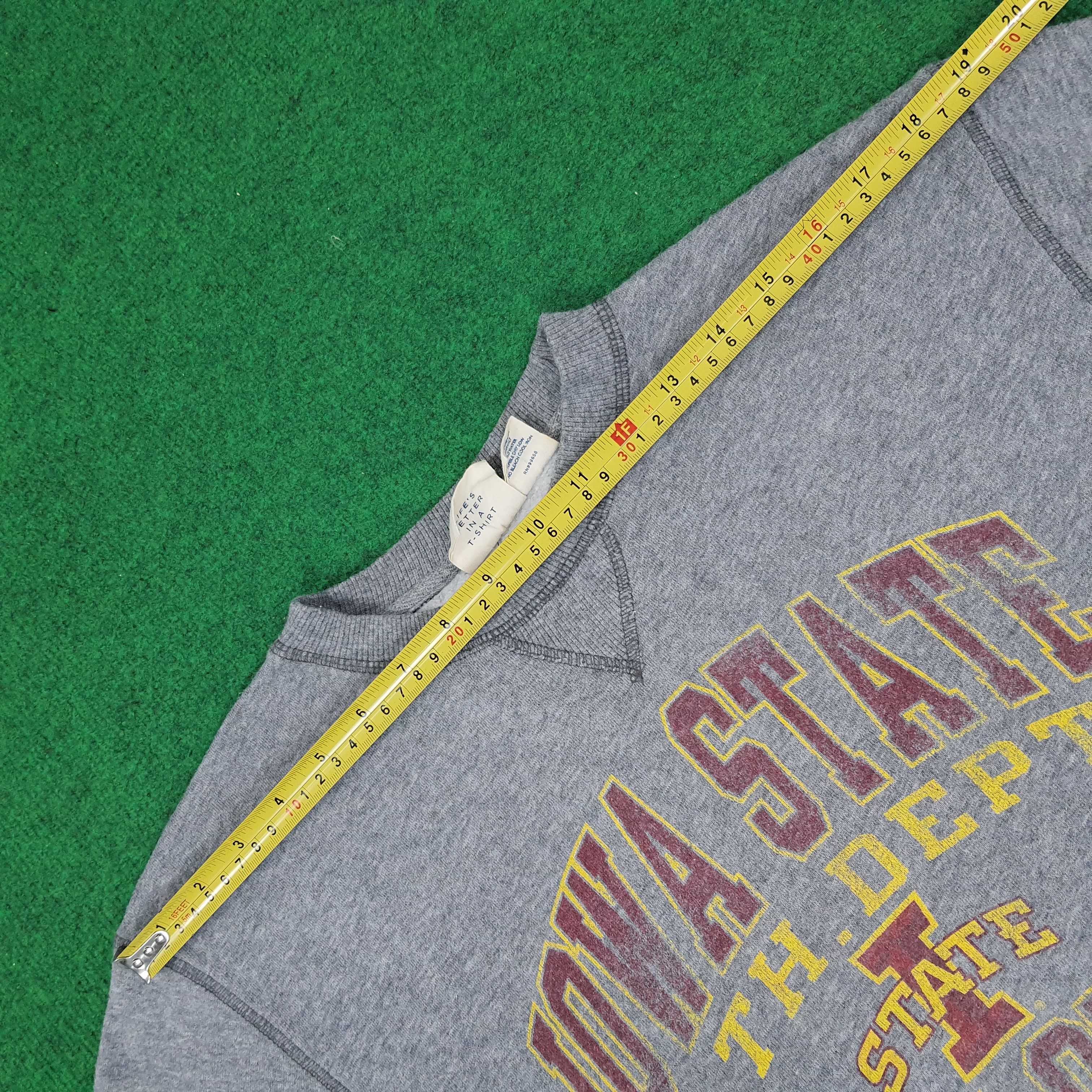 Vintage Vintage IOWA State Cyclones Football NFL Sweatshirt C225N4 Size US M / EU 48-50 / 2 - 7 Thumbnail