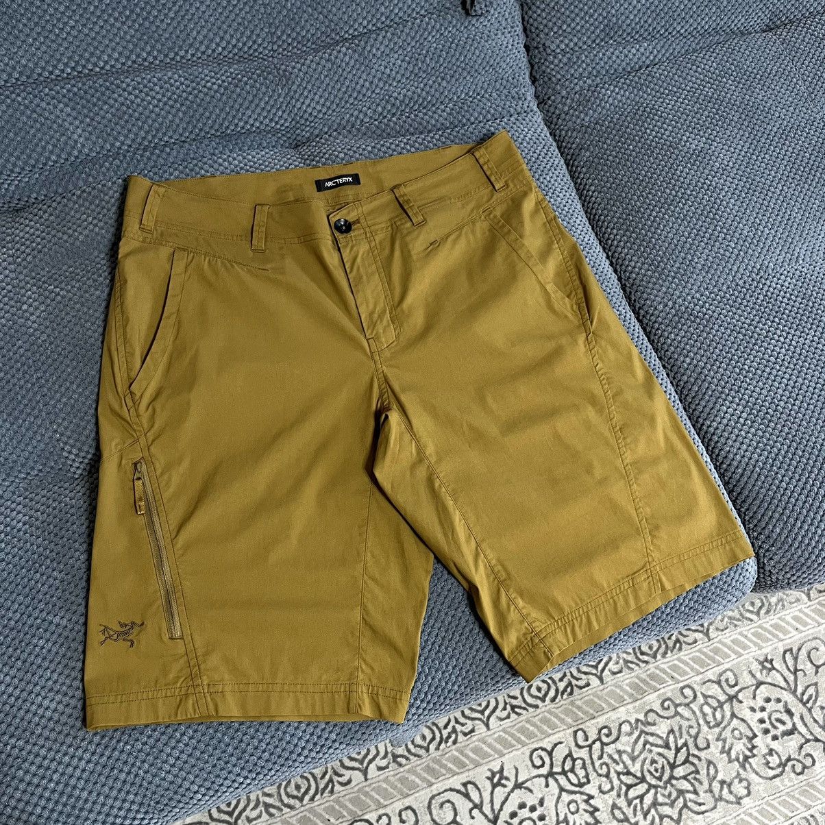 Arc'teryx Shorts Arcteryx trekking outdoor size 34 Size US 34 / EU 50 - 1 Thumbnail