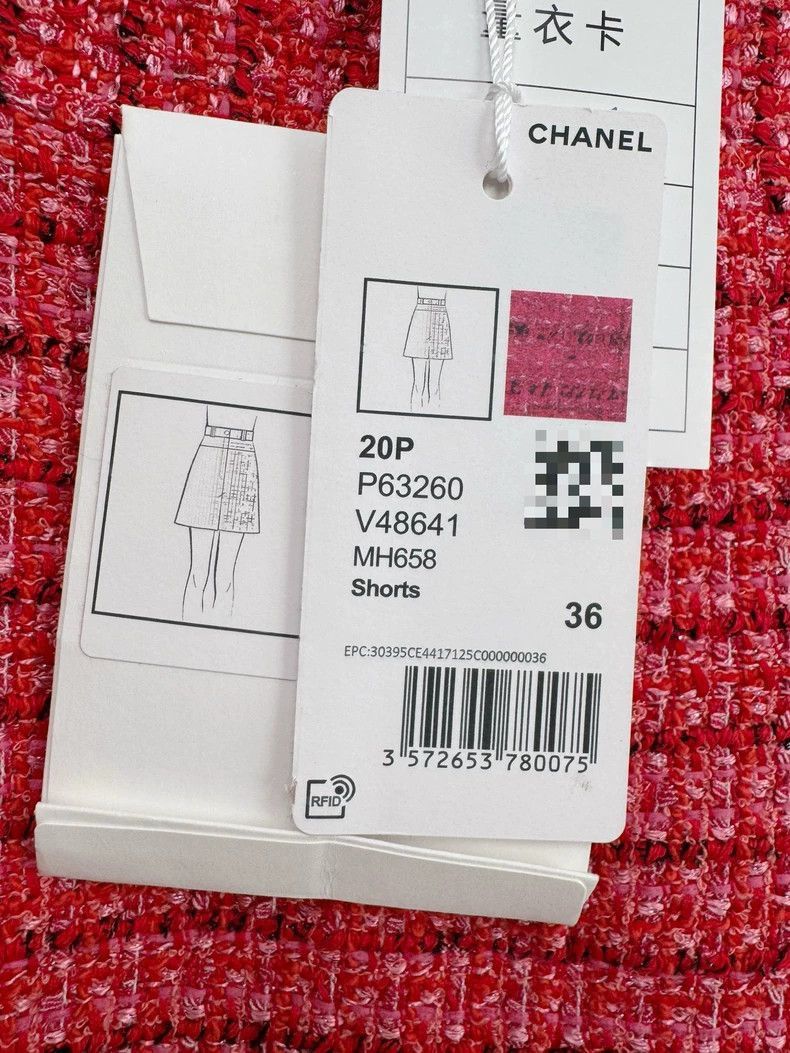 Chanel Chanel New With Tags Knitted Shorts Size 35" - 2 Thumbnail