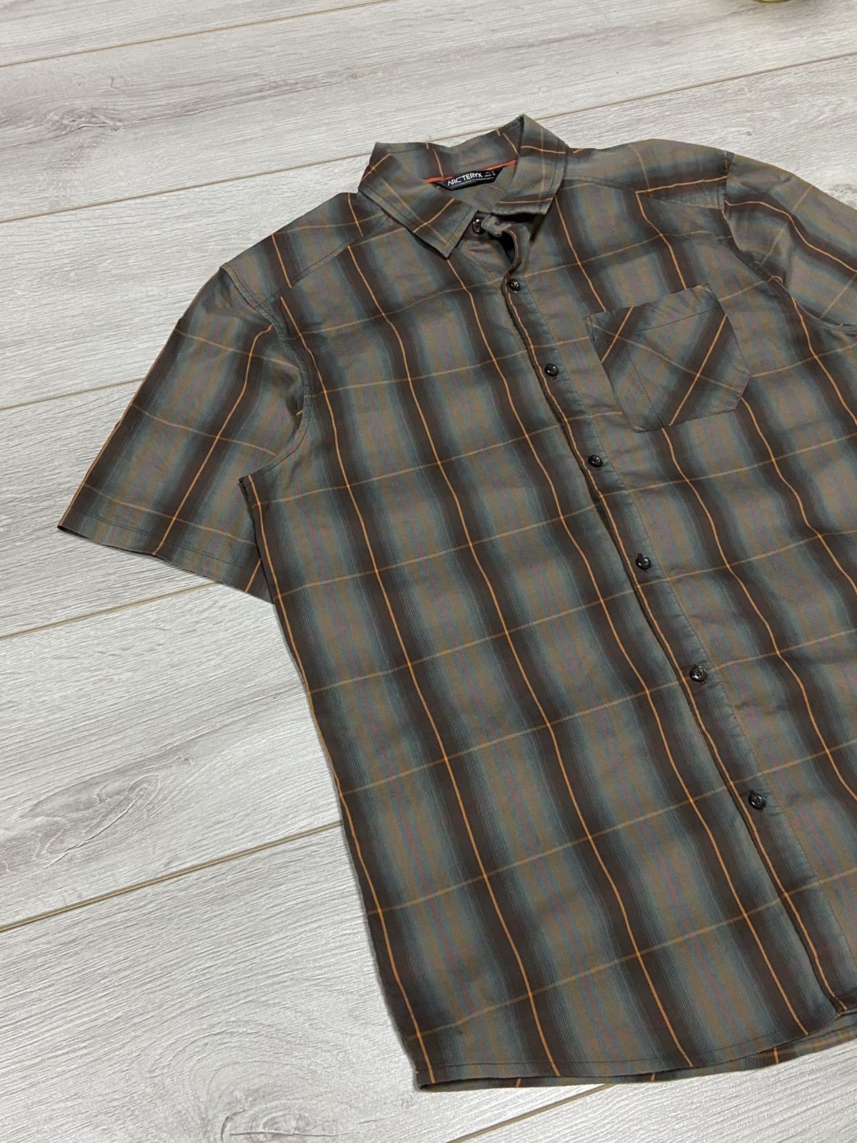 Arc'teryx Arcteryx bird shirt buttons check pockets Size US M / EU 48-50 / 2 - 10 Thumbnail