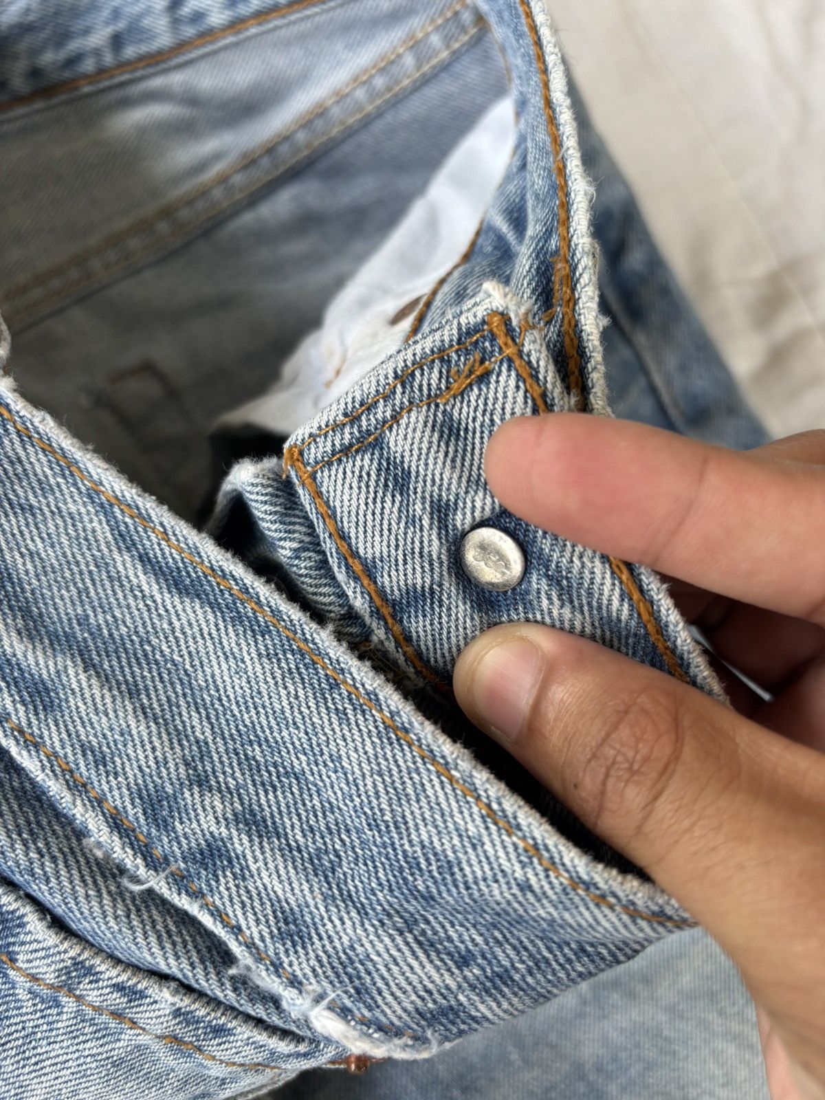 Levi's 💥VINTAGE LEVIS 501 USA #552 DISTRESSED DENIM JEANS Size US 28 / EU 44 - 10 Thumbnail