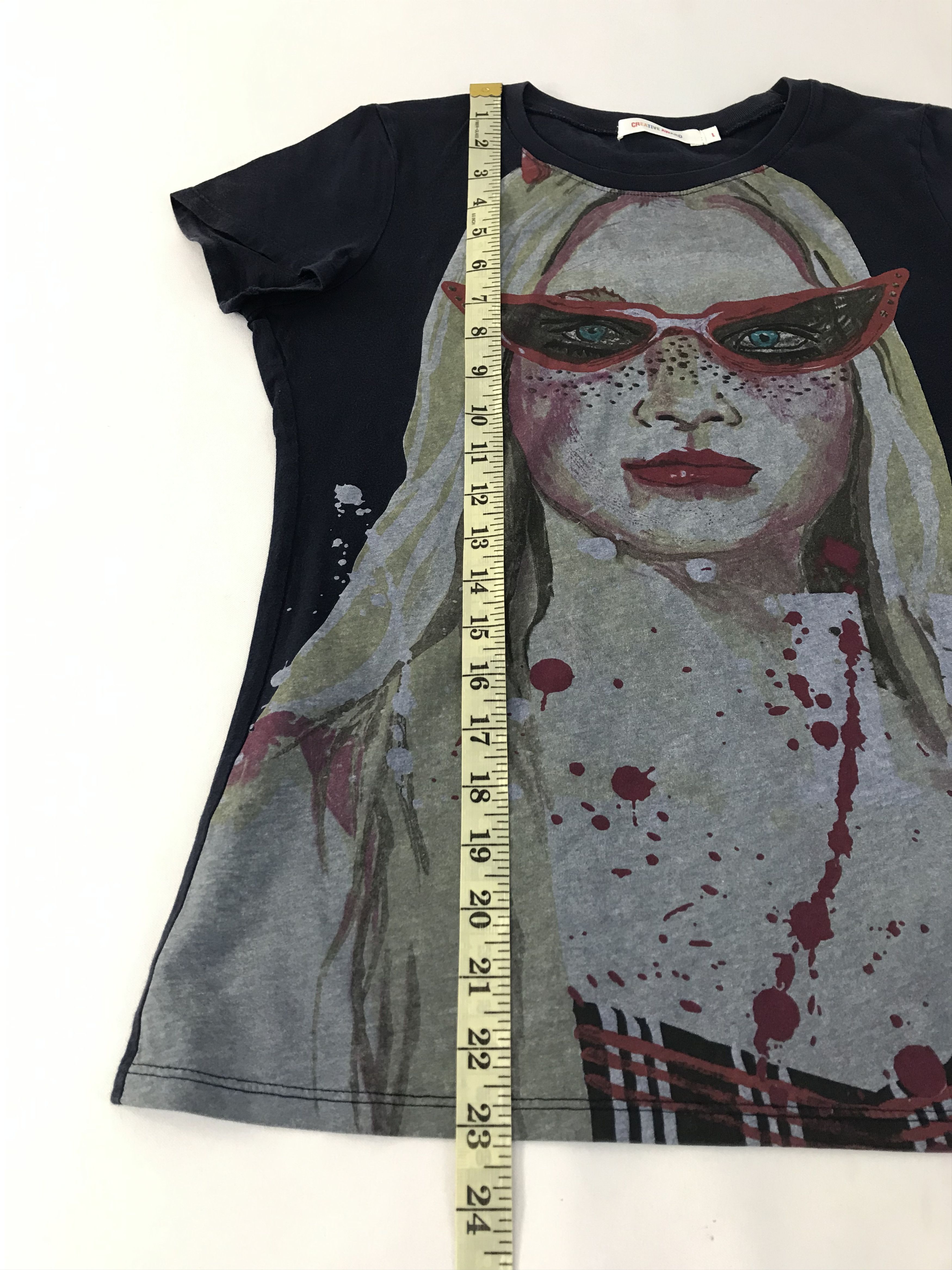 Japanese Brand Creative Award x Uniqlo Horned Sister Girl Graphic Art Tee Size S / US 4 / IT 40 - 8 Thumbnail