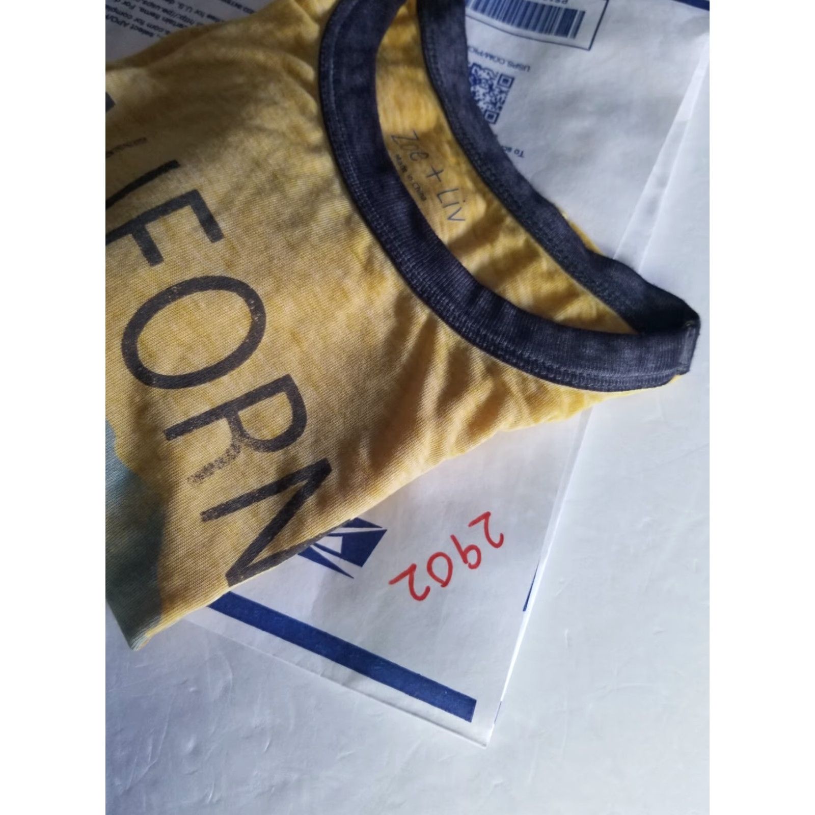 Vintage Liv California Graphic Short Sleeve T Shirt XS Women's Yellow Lightweight Crew Neck Casual Shirt Size XS / US 0-2 / IT 36-38 - 7 Thumbnail