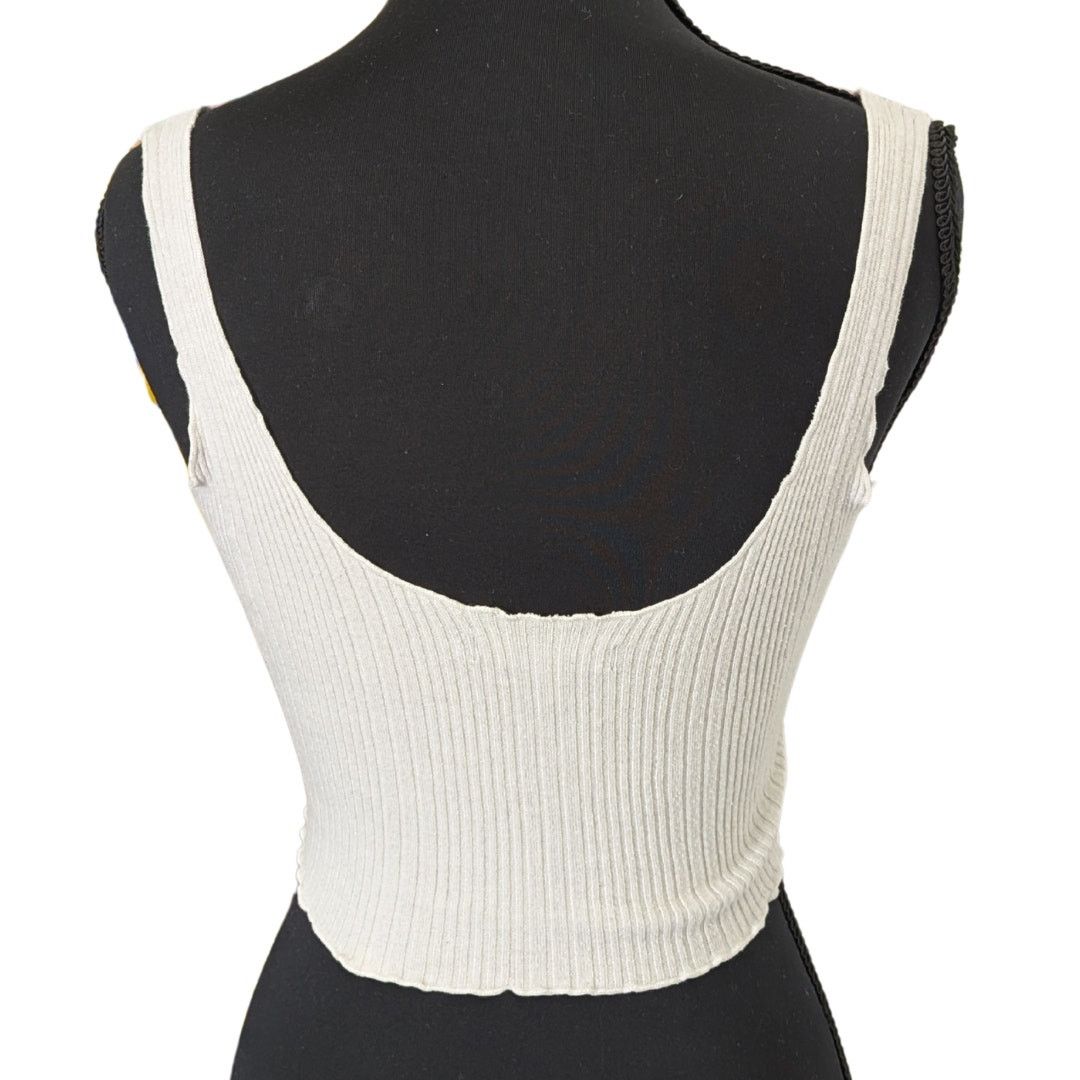 Kendall And Kylie Kendall & Kylie Cream Line-Textured Fitted and Cropped Tank Size XS / US 0-2 / IT 36-38 - 2 Thumbnail