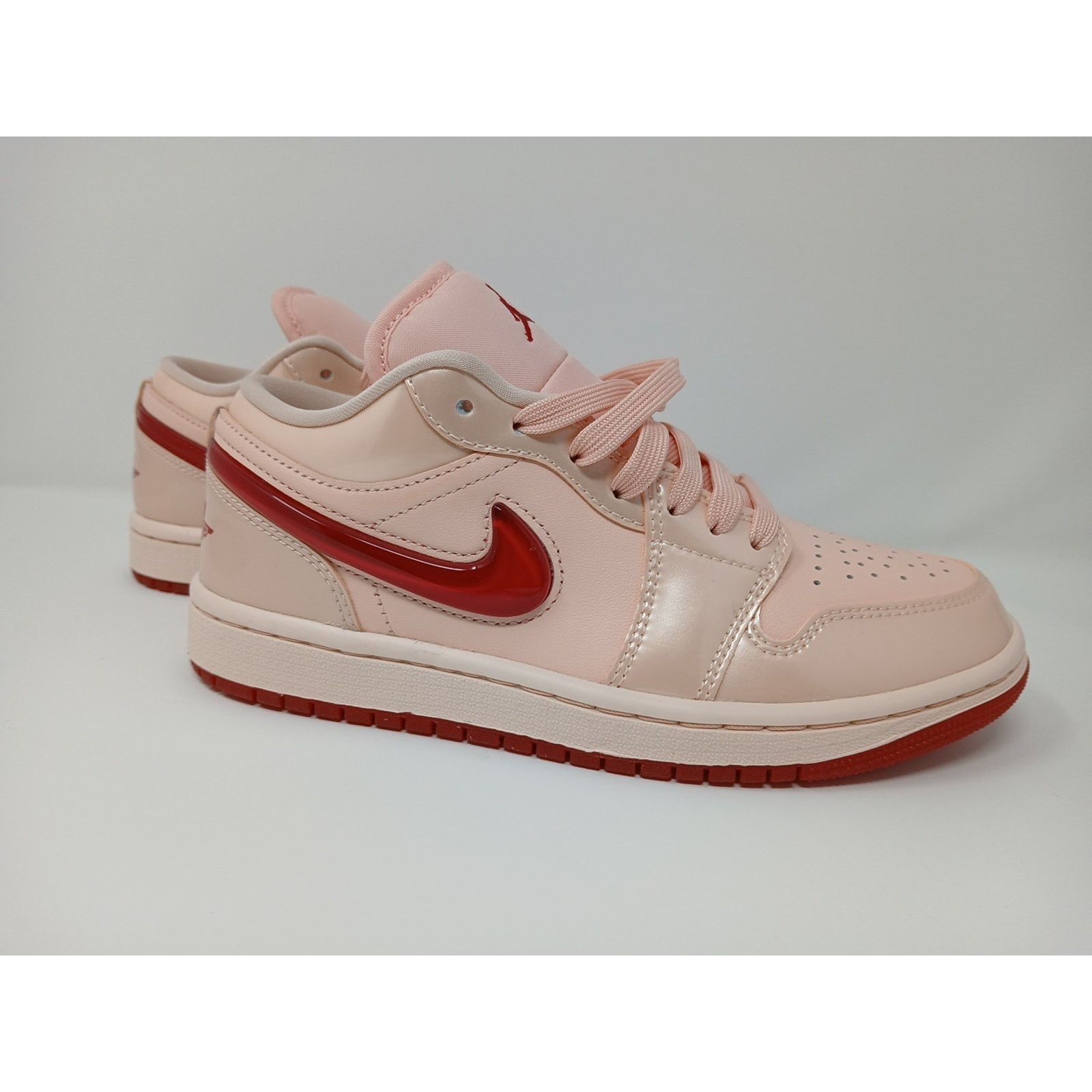 Jordan Brand Nike Air Jordan 1 SE Low Patent Valentine's Day Women Sz 6.5 Size US 6.5 / IT 36.5 - 6 Thumbnail