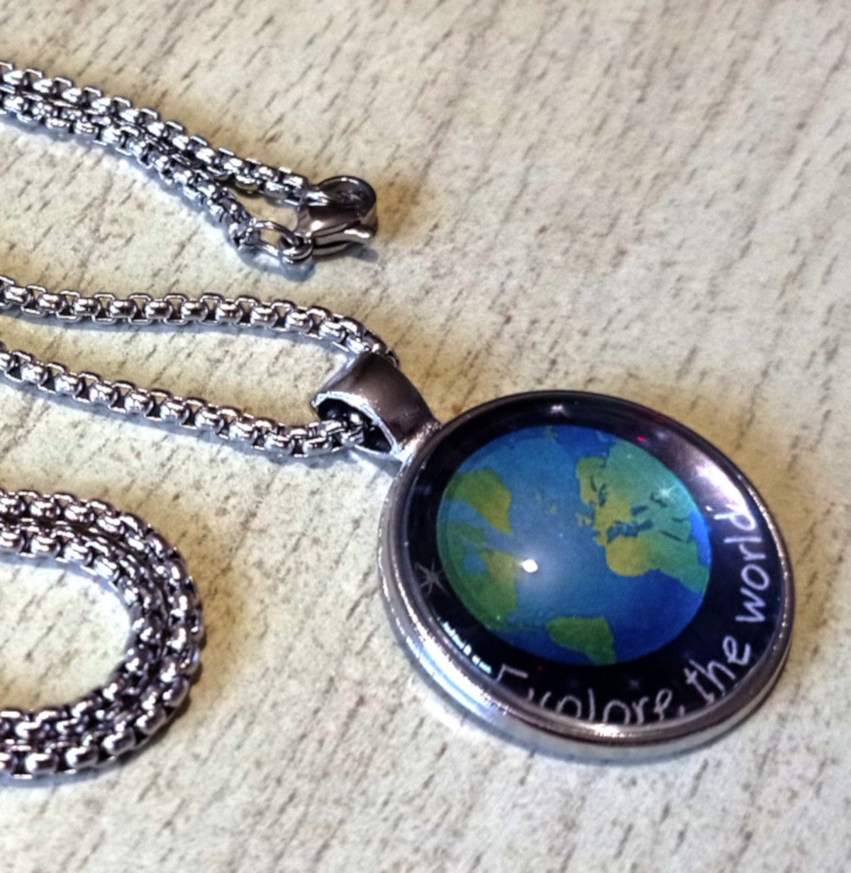Japanese Brand × Vintage Punk Shine Planet Earth Stainless Steel Necklace Unique Size ONE SIZE - 5 Thumbnail