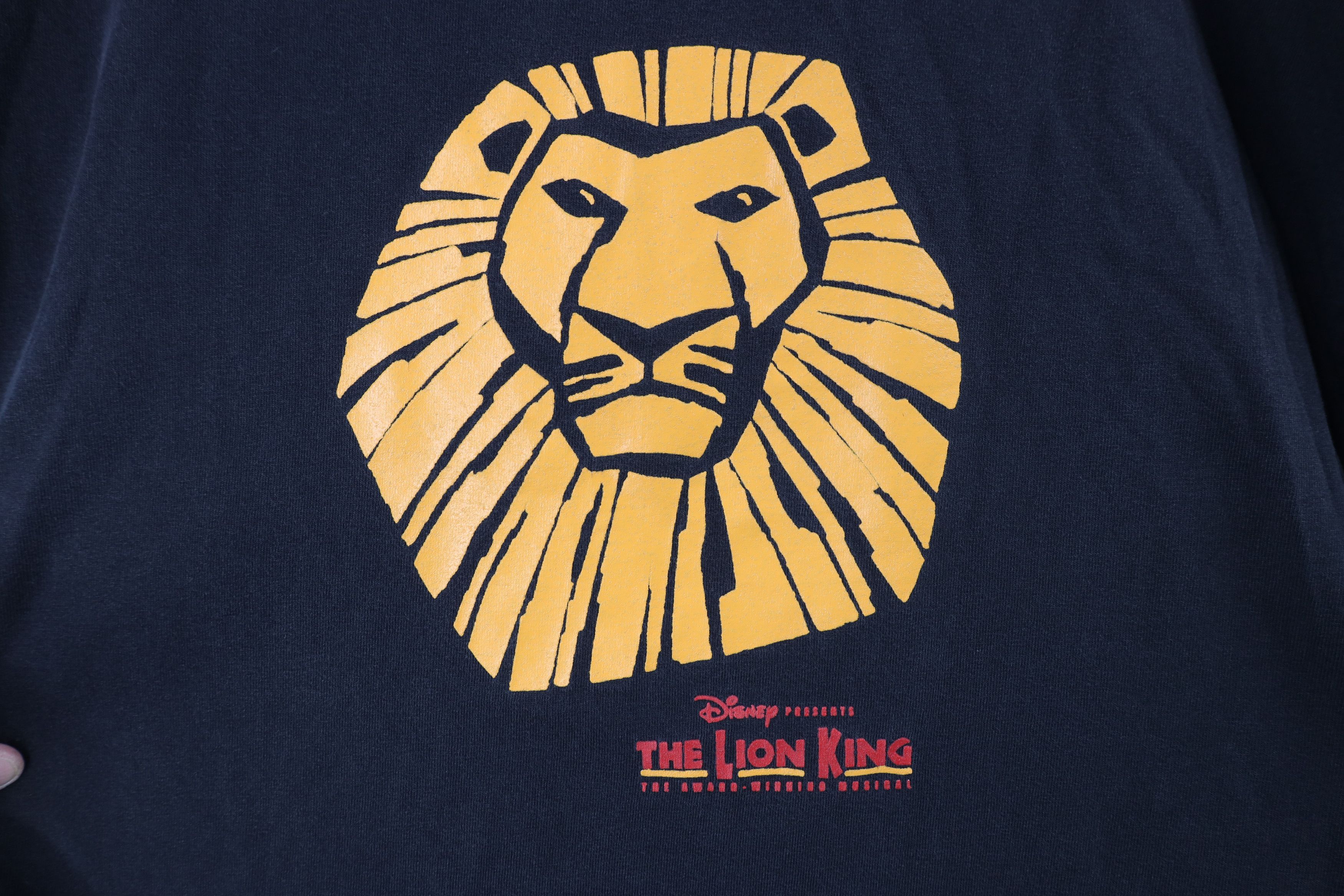 Disney × Vintage Vintage Disney Spell Out The Lion King Musical T-Shirt USA Size US L / EU 52-54 / 3 - 4 Thumbnail