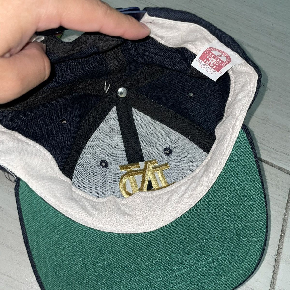 Vintage Notre Dame Snapback Navy Hat Vintage Size ONE SIZE - 4 Thumbnail