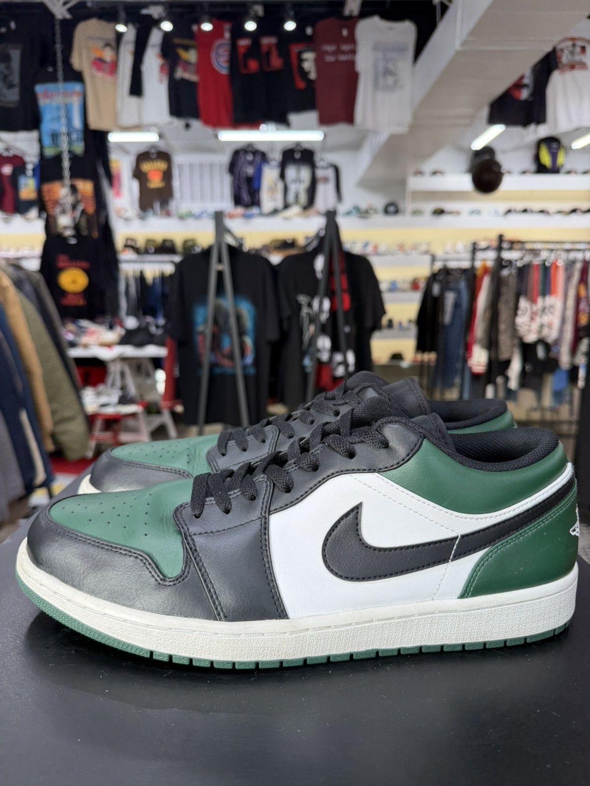Jordan Brand Air Jordan 1 Low Green Toe Size 13 (2021) Size US 13 / EU 46 - 7 Thumbnail