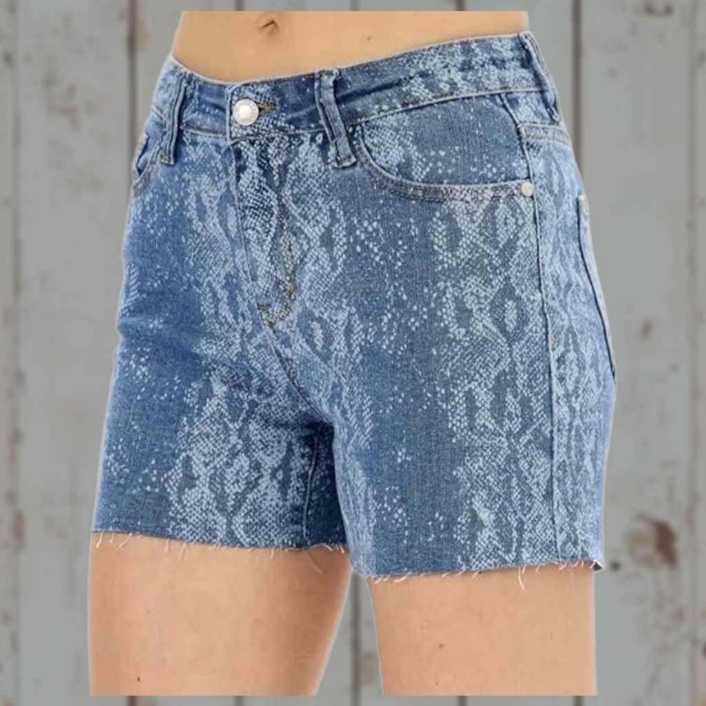 Denime Judy Blue Cut-Off Denim Shorts Women Sz S Mid-Rise Blue Snake Print Stretchy Short Jeans Size 28" / US 6 / IT 42 - 1 Thumbnail